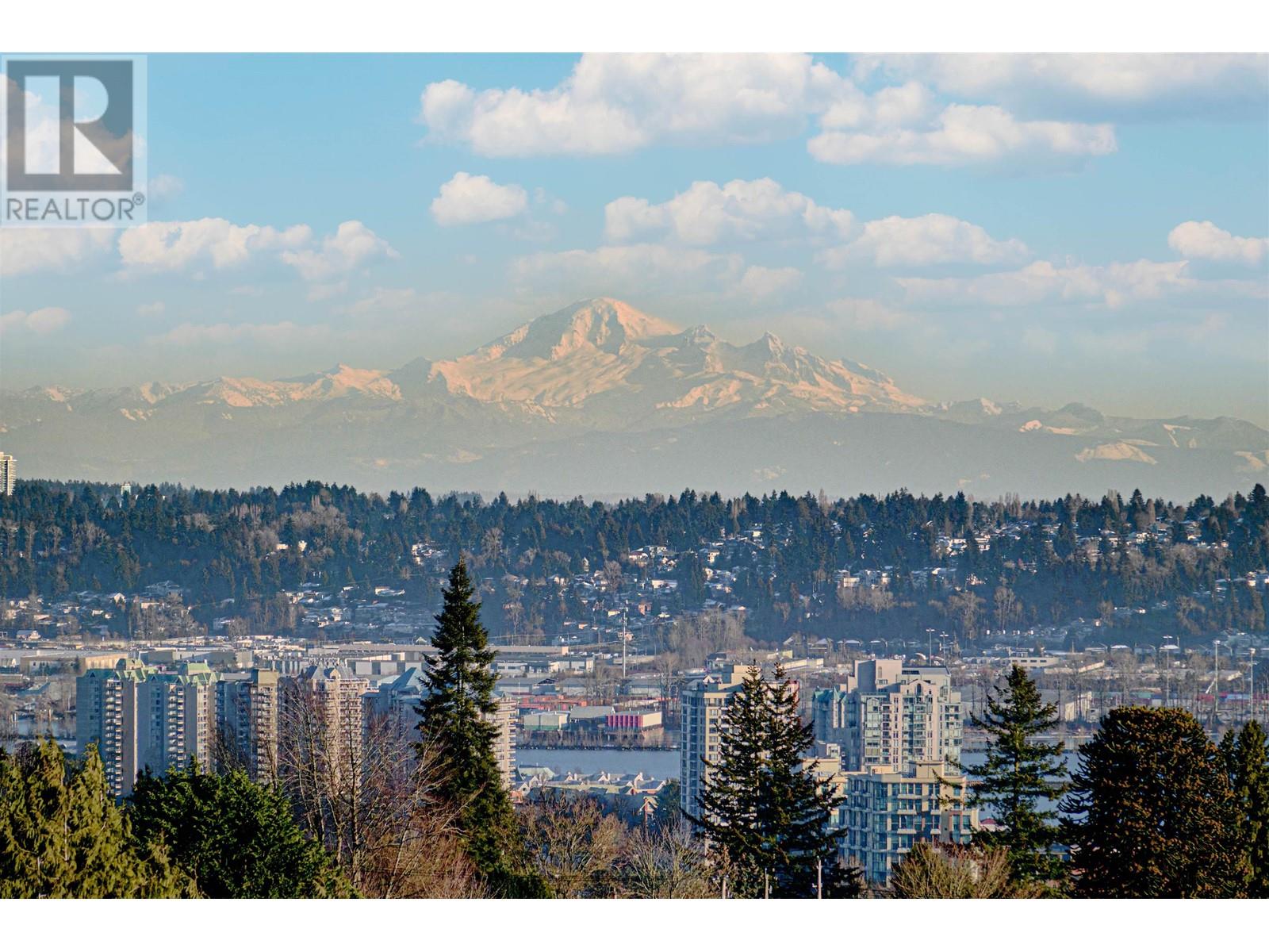Listing Picture 4 of 29 : 802 7769 PARK CRESCENT, Burnaby / 本拿比 - 魯藝地產 Yvonne Lu Group - MLS Medallion Club Member