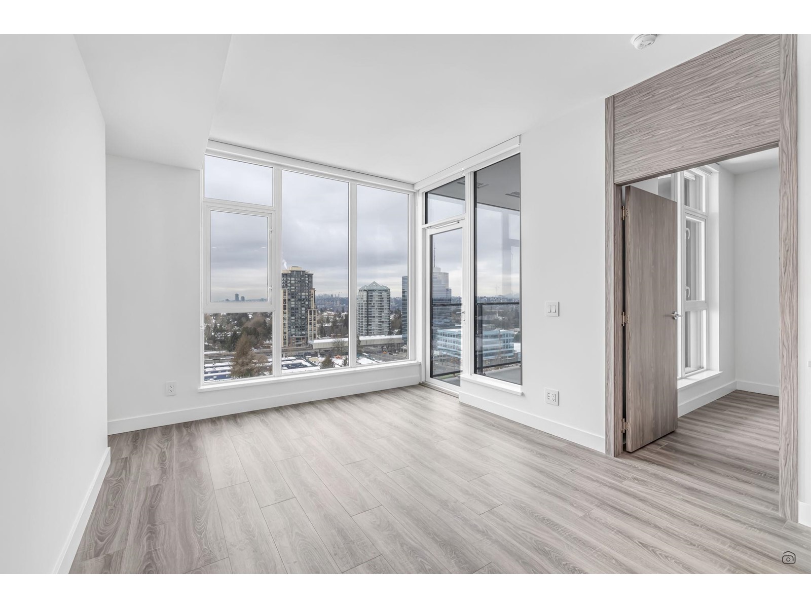1208 10750 135a Street, Surrey, British Columbia  V3T 0V4 - Photo 10 - R2964905