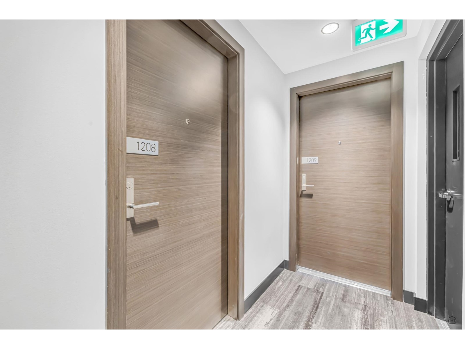 1208 10750 135a Street, Surrey, British Columbia  V3T 0V4 - Photo 4 - R2964905