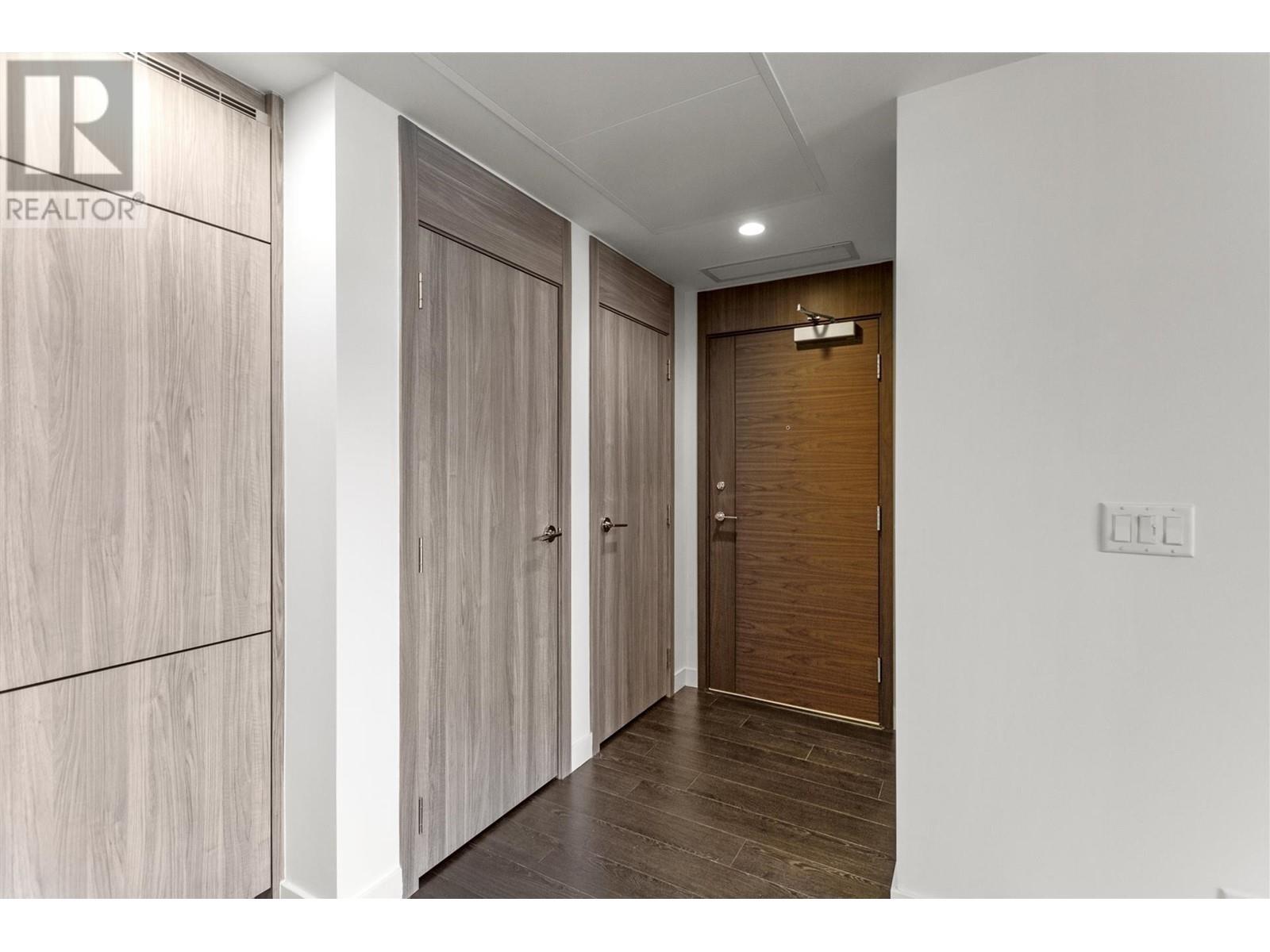 Listing Picture 9 of 31 : 505 4890 LOUGHEED HIGHWAY, Burnaby / 本拿比 - 魯藝地產 Yvonne Lu Group - MLS Medallion Club Member