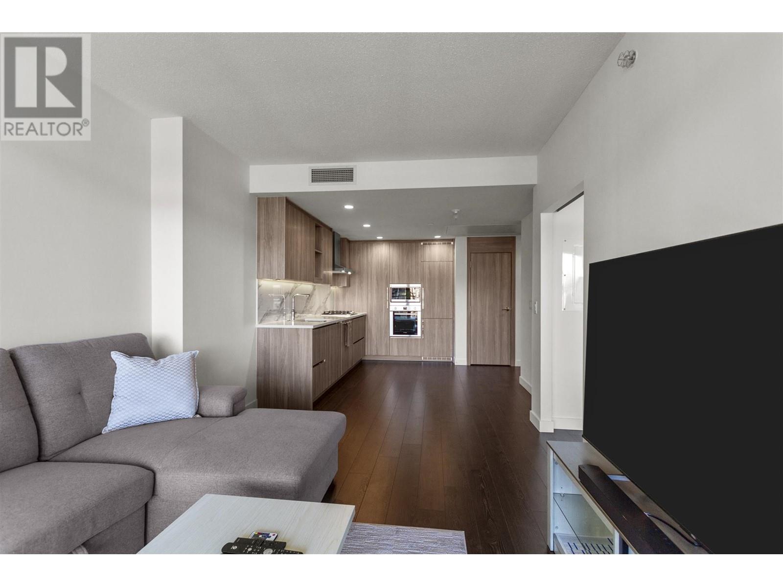 Listing Picture 16 of 31 : 505 4890 LOUGHEED HIGHWAY, Burnaby / 本拿比 - 魯藝地產 Yvonne Lu Group - MLS Medallion Club Member
