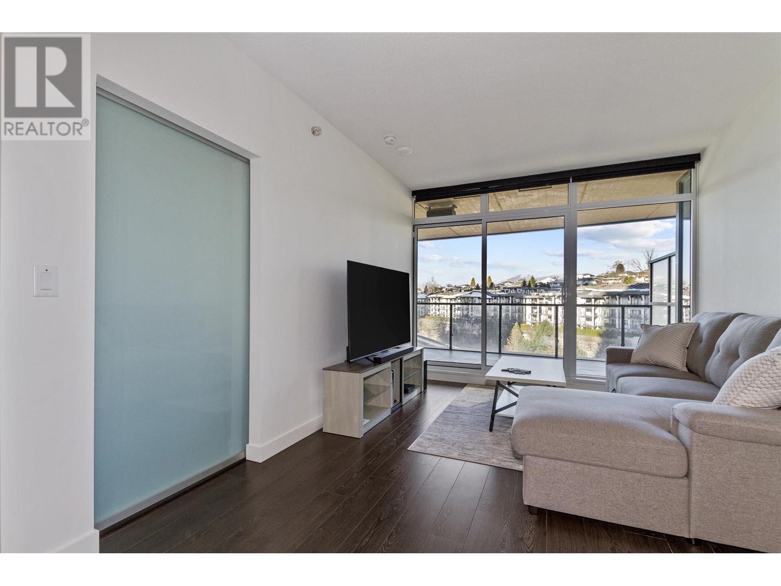 Listing Picture 13 of 31 : 505 4890 LOUGHEED HIGHWAY, Burnaby / 本拿比 - 魯藝地產 Yvonne Lu Group - MLS Medallion Club Member