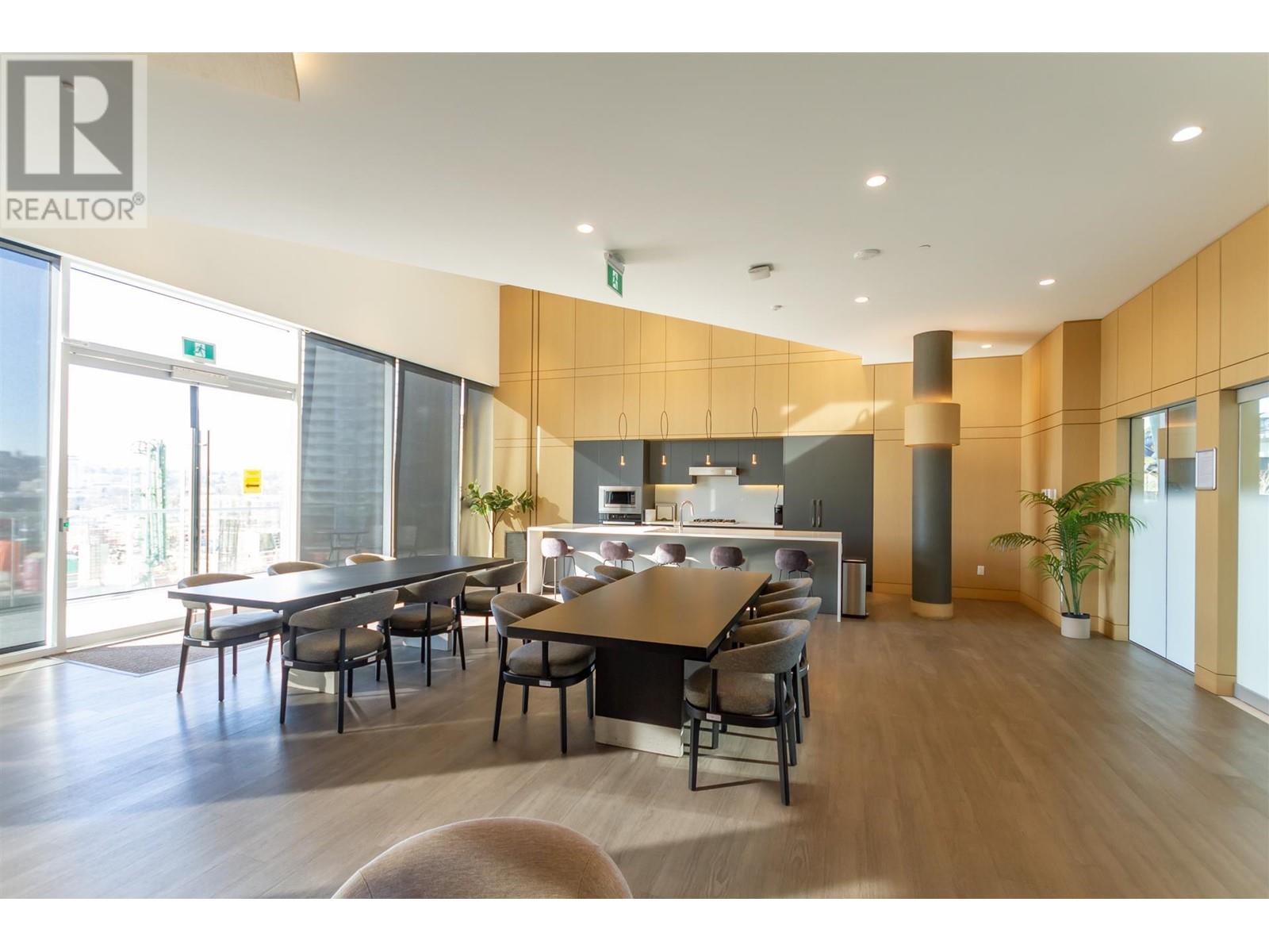 Listing Picture 24 of 31 : 505 4890 LOUGHEED HIGHWAY, Burnaby / 本拿比 - 魯藝地產 Yvonne Lu Group - MLS Medallion Club Member