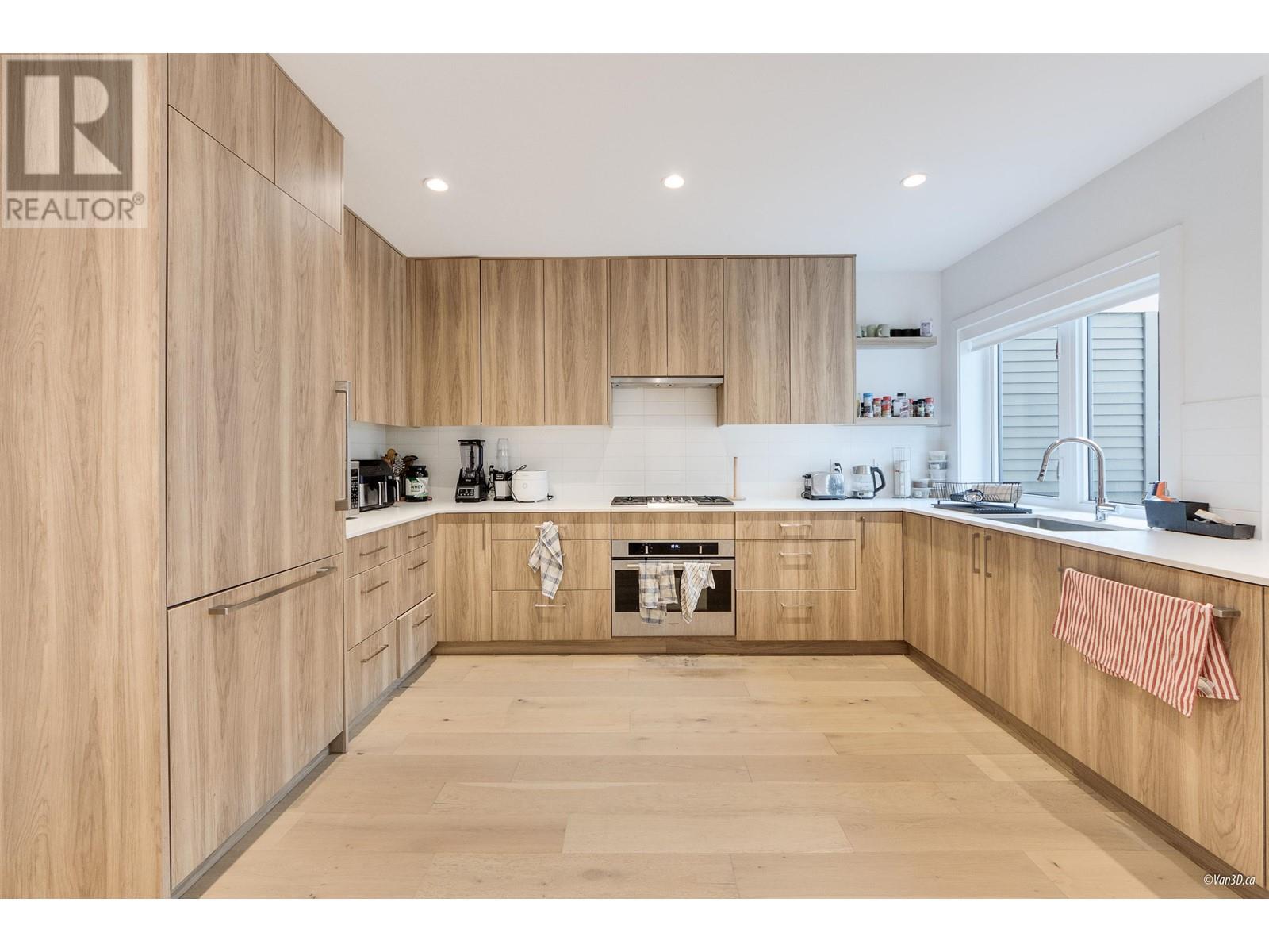 733 E 26th Avenue, Vancouver, British Columbia  V5V 2H9 - Photo 9 - R2968168