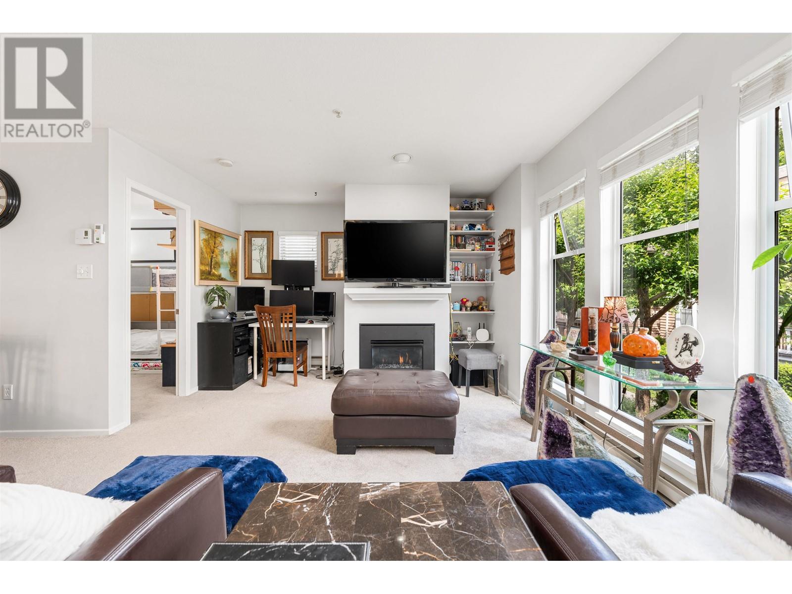 Listing Picture 18 of 33 : E204 623 W 14TH AVENUE, Vancouver / 溫哥華 - 魯藝地產 Yvonne Lu Group - MLS Medallion Club Member