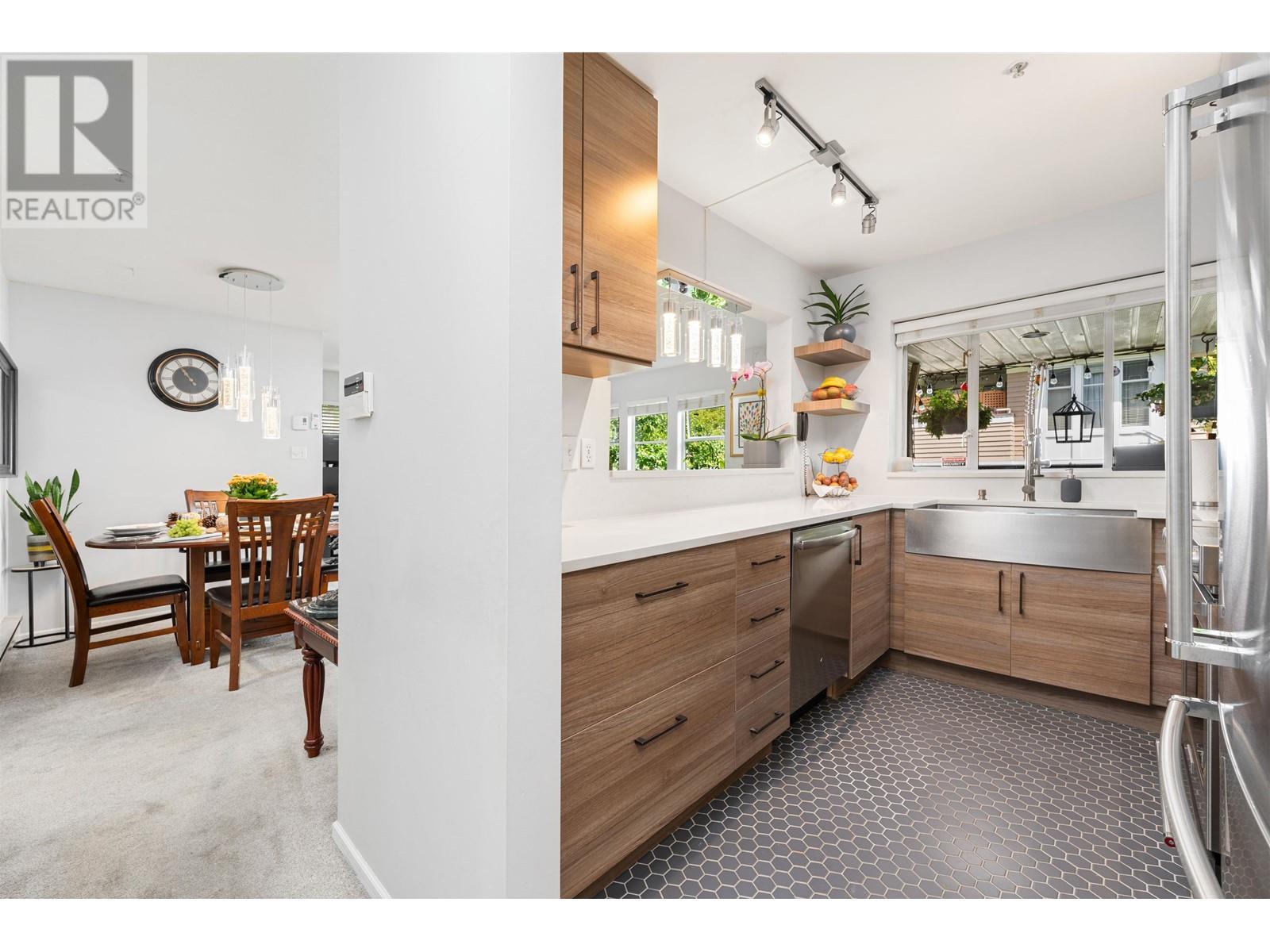 Listing Picture 3 of 33 : E204 623 W 14TH AVENUE, Vancouver / 溫哥華 - 魯藝地產 Yvonne Lu Group - MLS Medallion Club Member