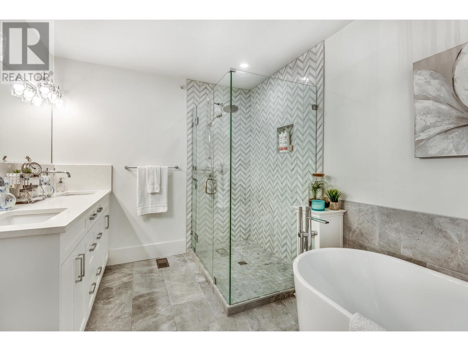 2130 York Place, Port Coquitlam, British Columbia  V3C 1H5 - Photo 18 - R2968156