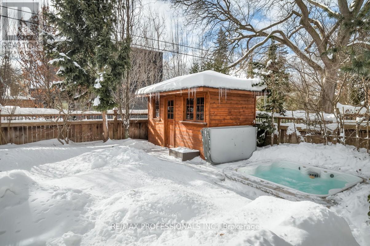 7 Elderidge Avenue, Toronto, Ontario  M8Y 2C4 - Photo 48 - W11977767