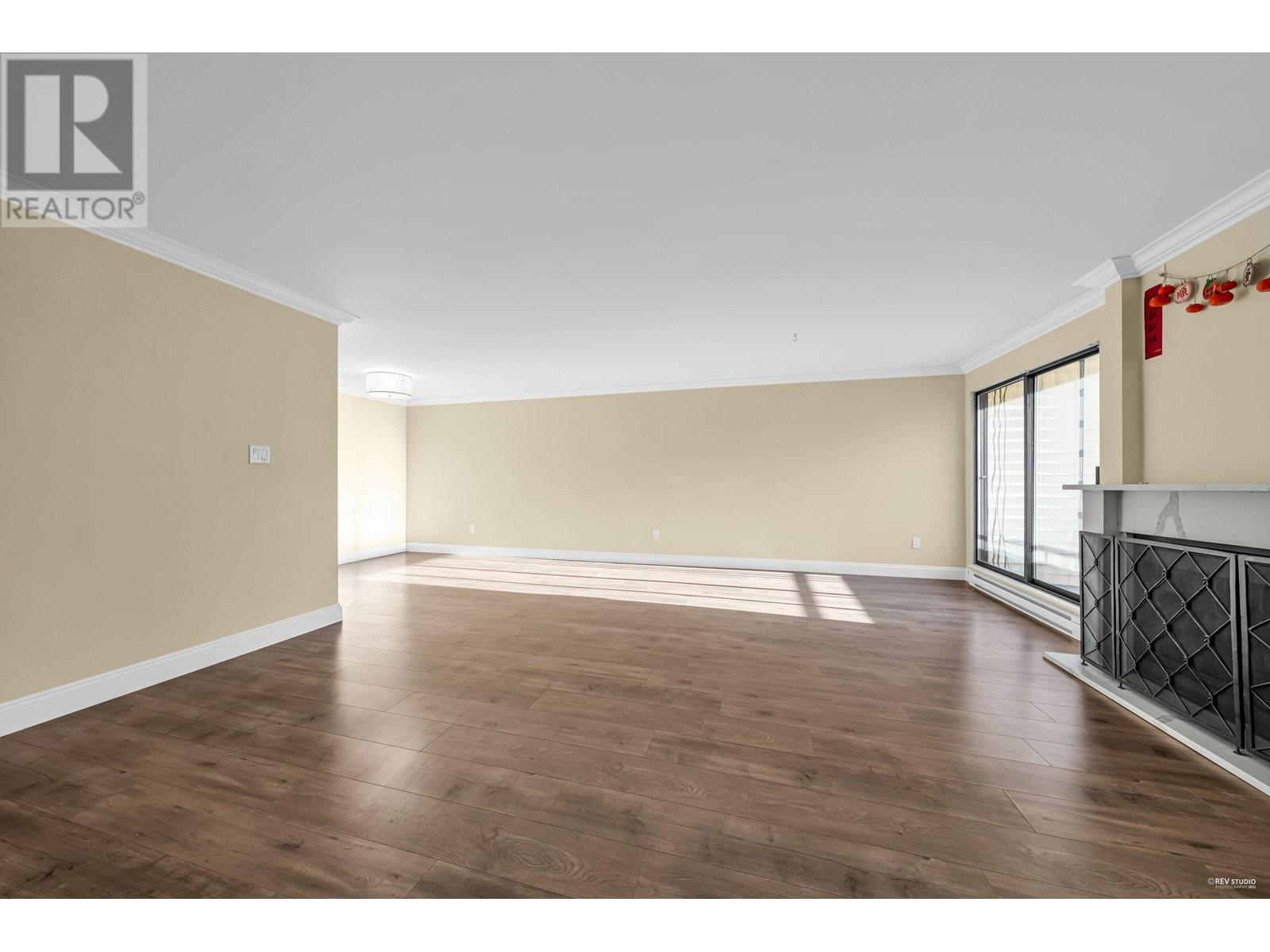 Listing Picture 11 of 26 : 214 7295 MOFFATT ROAD, Richmond / 烈治文 - 魯藝地產 Yvonne Lu Group - MLS Medallion Club Member