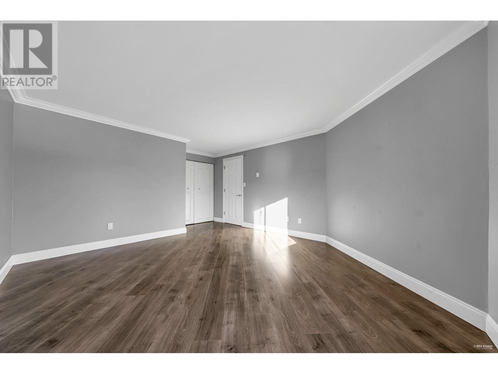 Listing Picture 13 of 26 : 214 7295 MOFFATT ROAD, Richmond / 烈治文 - 魯藝地產 Yvonne Lu Group - MLS Medallion Club Member