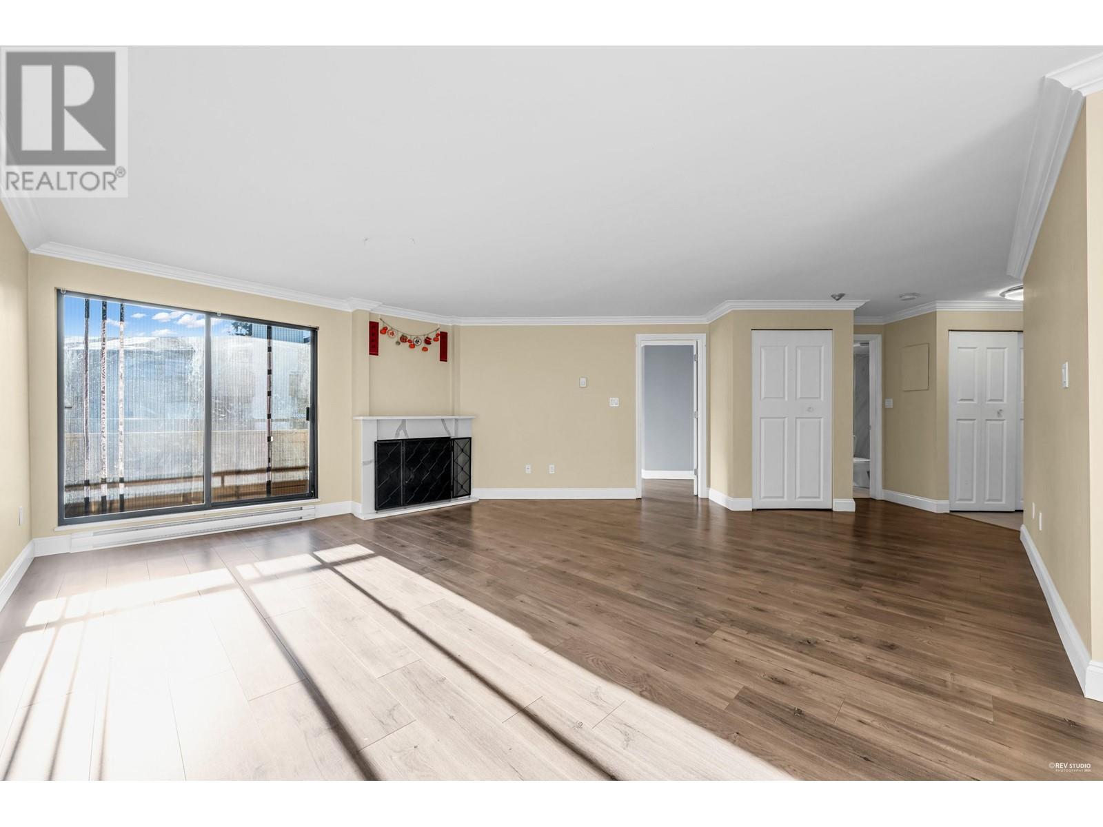 Listing Picture 8 of 26 : 214 7295 MOFFATT ROAD, Richmond / 烈治文 - 魯藝地產 Yvonne Lu Group - MLS Medallion Club Member