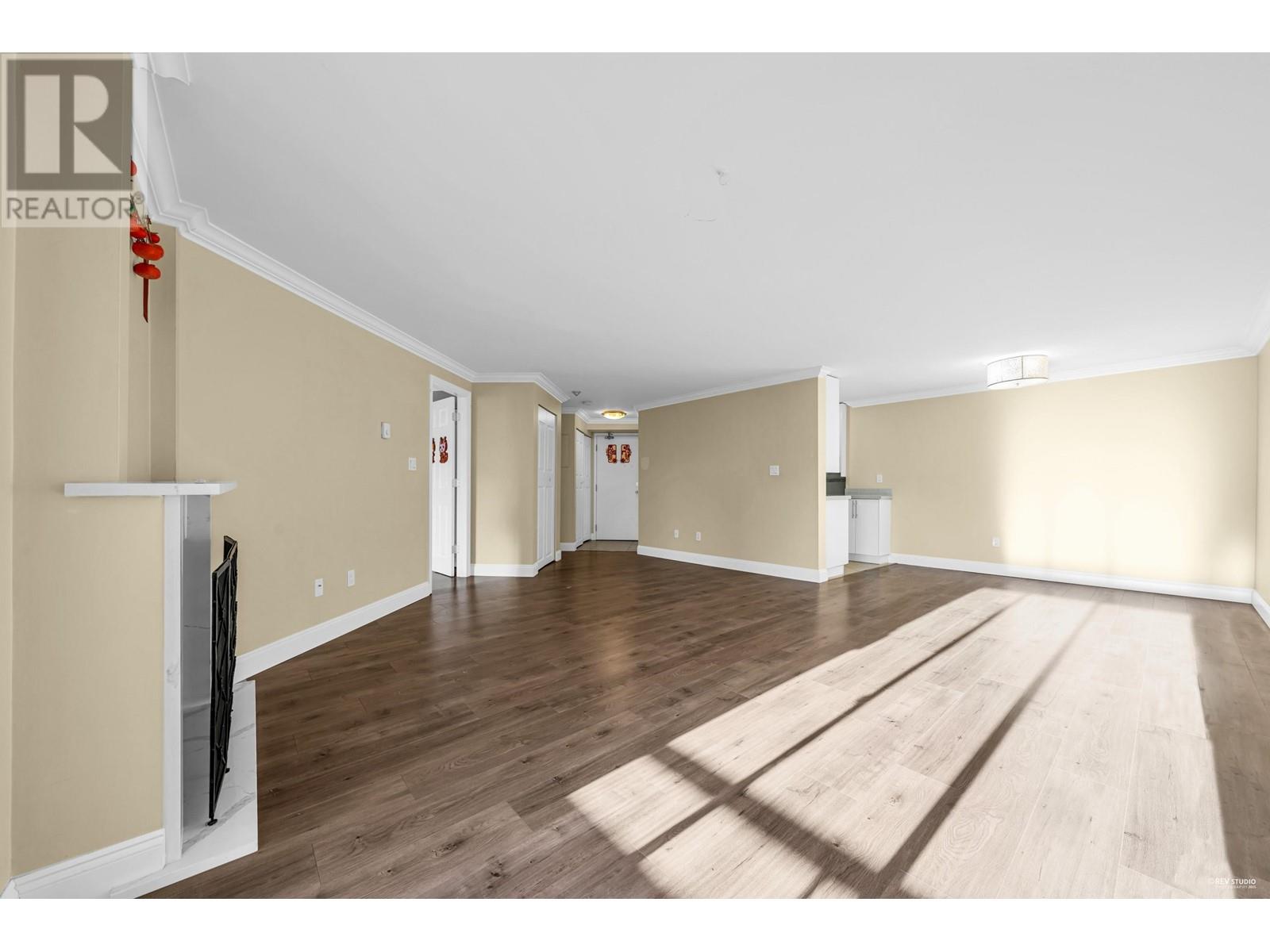 Listing Picture 9 of 26 : 214 7295 MOFFATT ROAD, Richmond / 烈治文 - 魯藝地產 Yvonne Lu Group - MLS Medallion Club Member