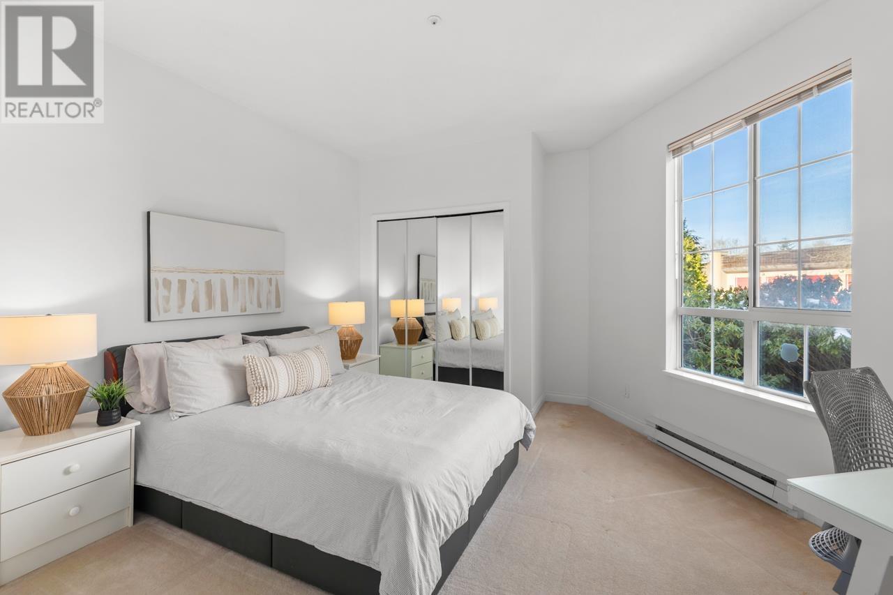 Listing Picture 17 of 36 : 220 5835 HAMPTON PLACE, Vancouver / 溫哥華 - 魯藝地產 Yvonne Lu Group - MLS Medallion Club Member