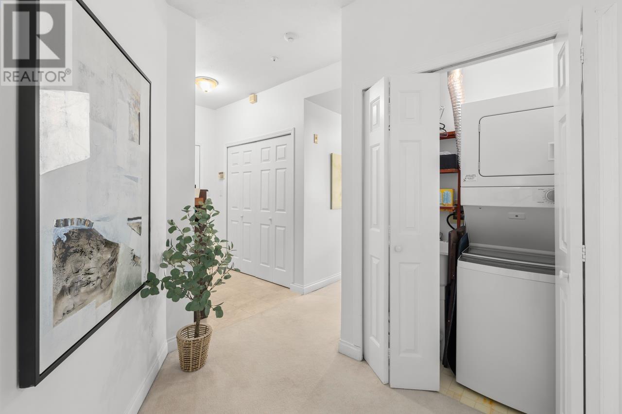 Listing Picture 21 of 36 : 220 5835 HAMPTON PLACE, Vancouver / 溫哥華 - 魯藝地產 Yvonne Lu Group - MLS Medallion Club Member