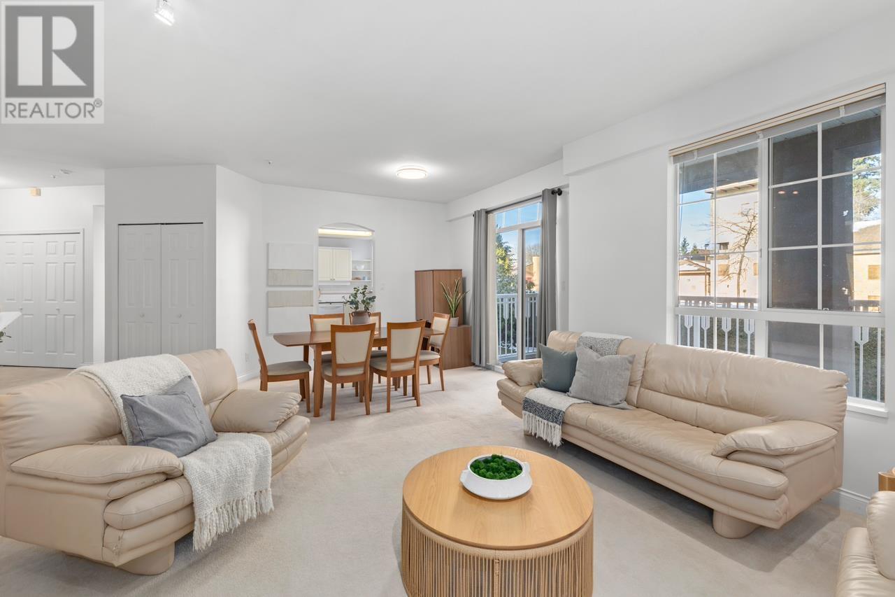 Listing Picture 3 of 36 : 220 5835 HAMPTON PLACE, Vancouver / 溫哥華 - 魯藝地產 Yvonne Lu Group - MLS Medallion Club Member