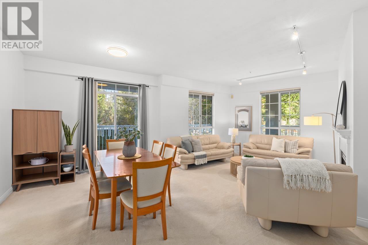 Listing Picture 4 of 36 : 220 5835 HAMPTON PLACE, Vancouver / 溫哥華 - 魯藝地產 Yvonne Lu Group - MLS Medallion Club Member