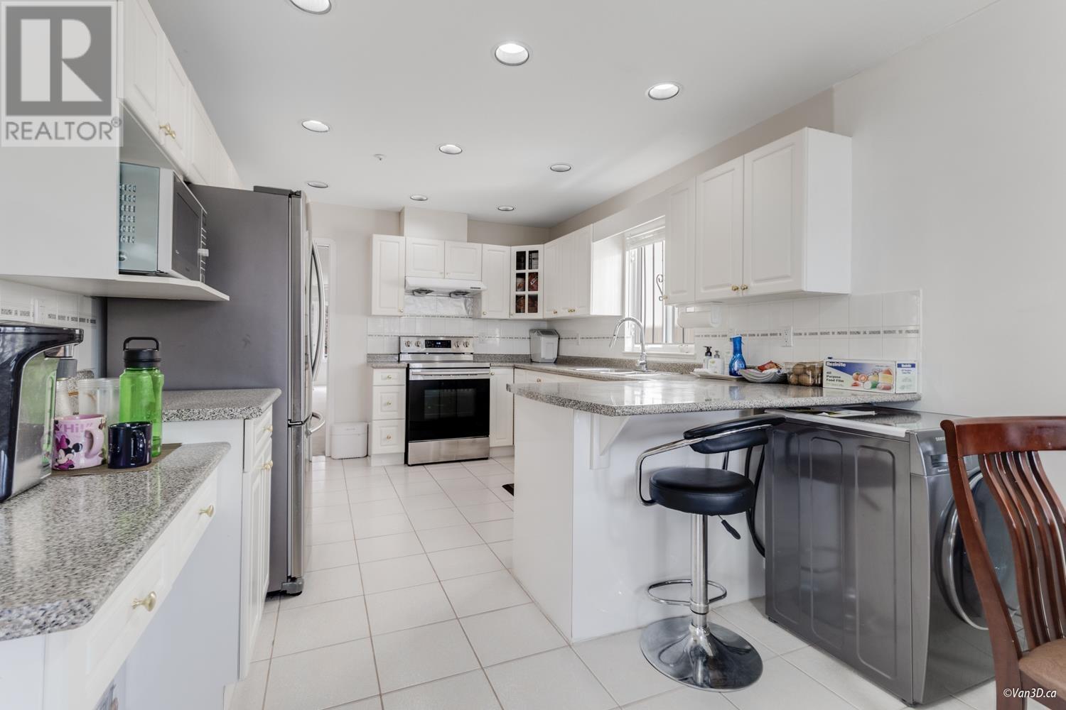 6408 Bruce Street, Vancouver, British Columbia  V5P 3M9 - Photo 11 - R2968177