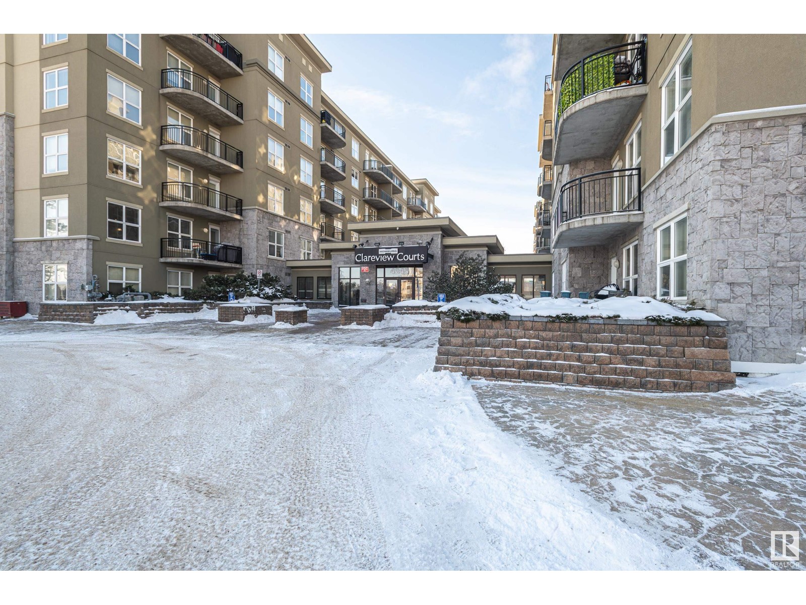 Property at #1-105 4245 139 AV NW image 2