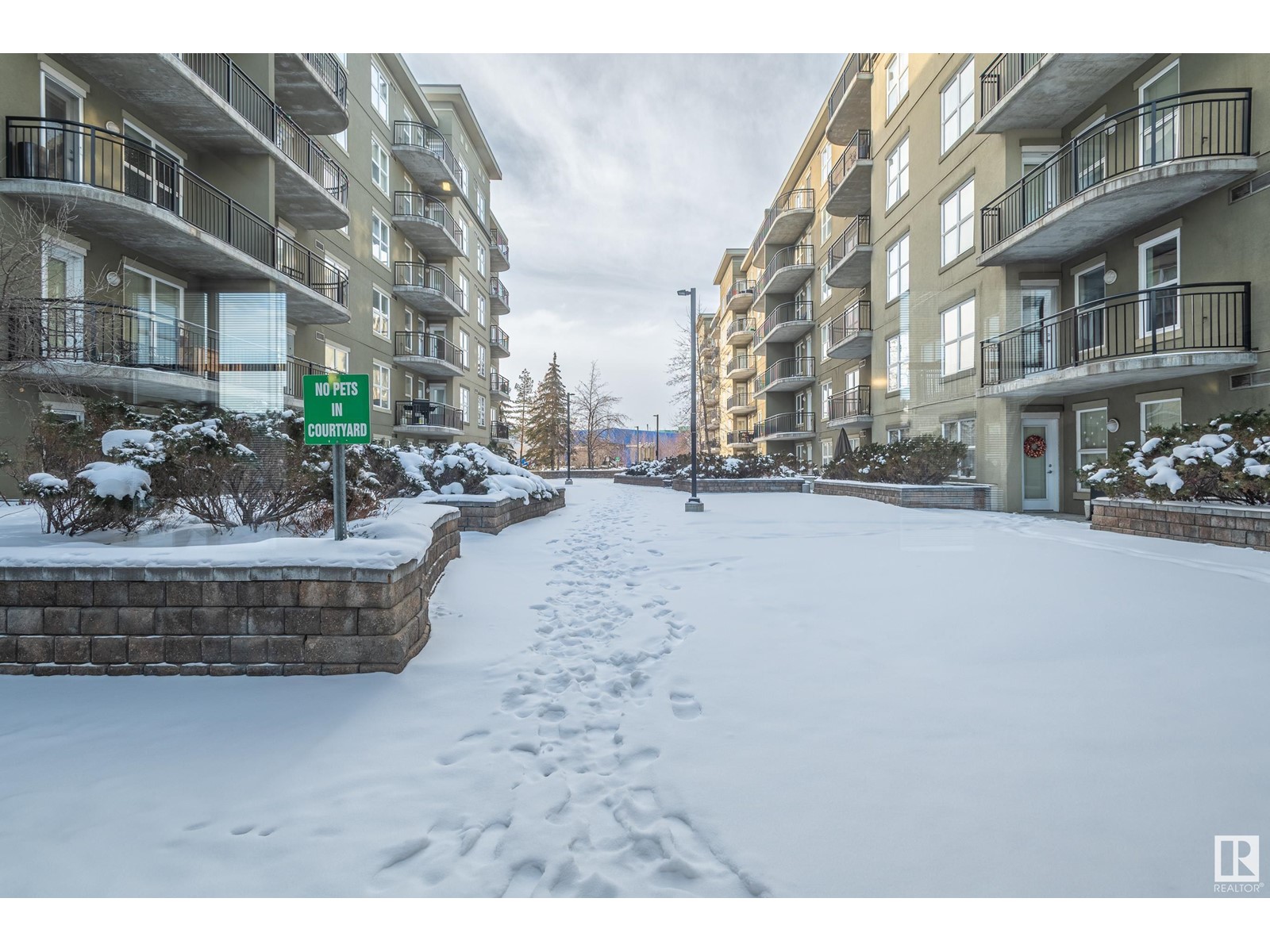Property at #1-105 4245 139 AV NW image 3