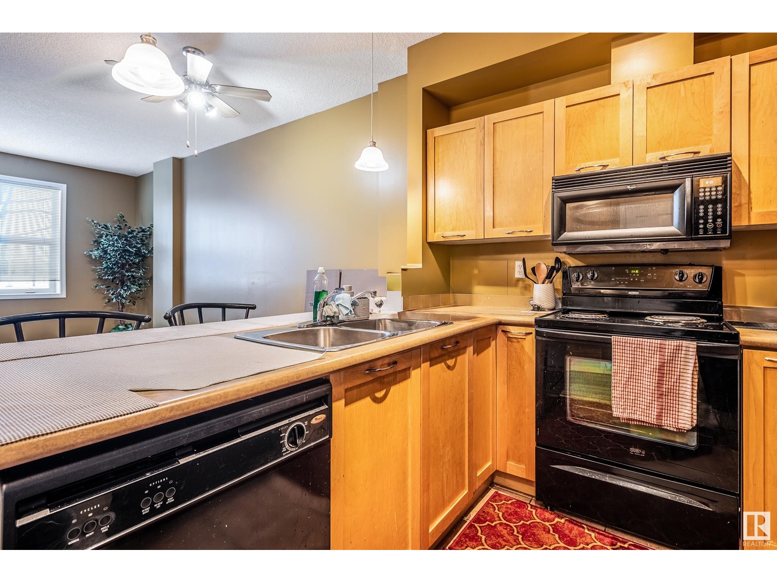 Property at #1-105 4245 139 AV NW image 4
