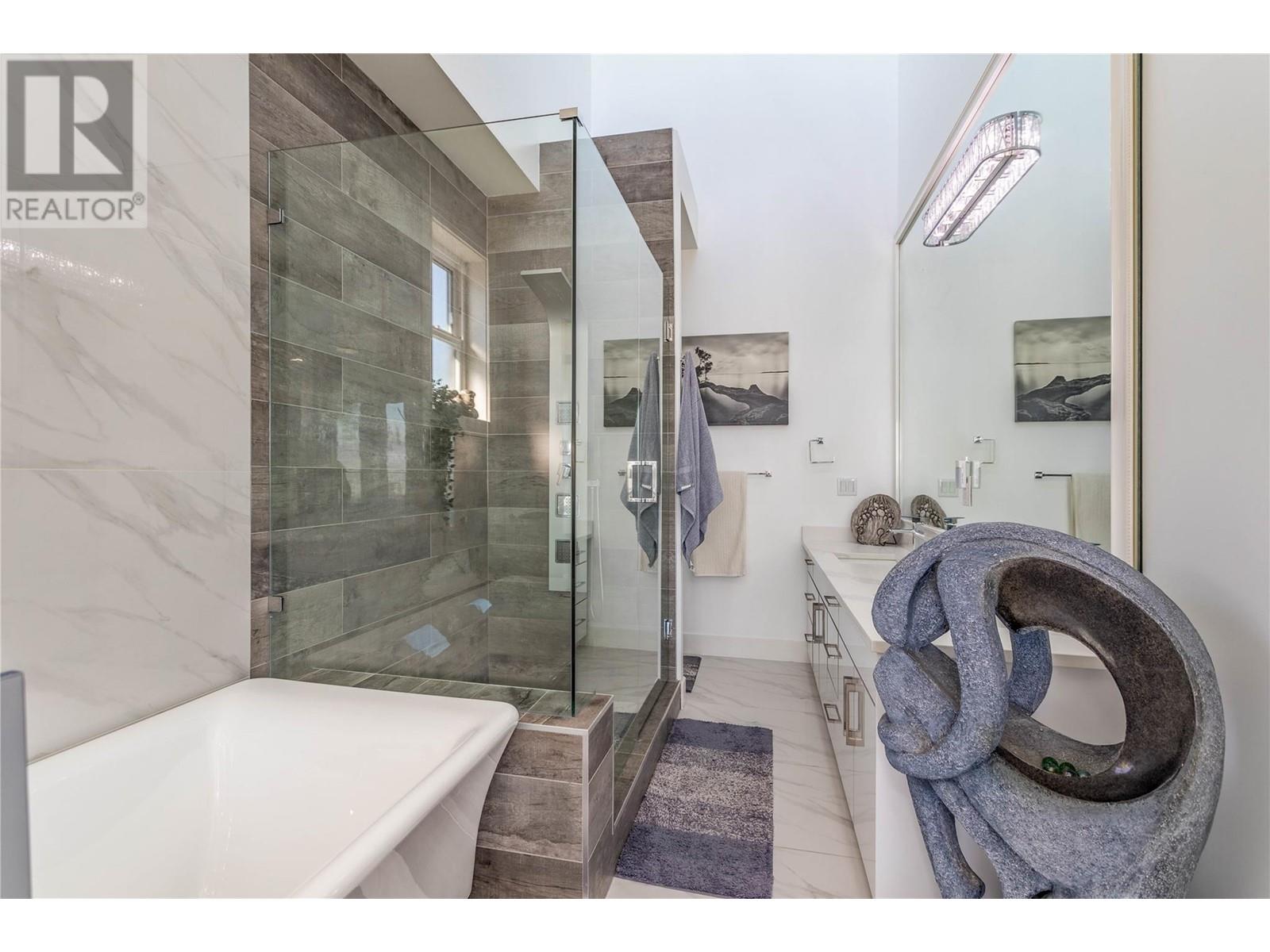 Property at 1016 CLARANCE Avenue image 4