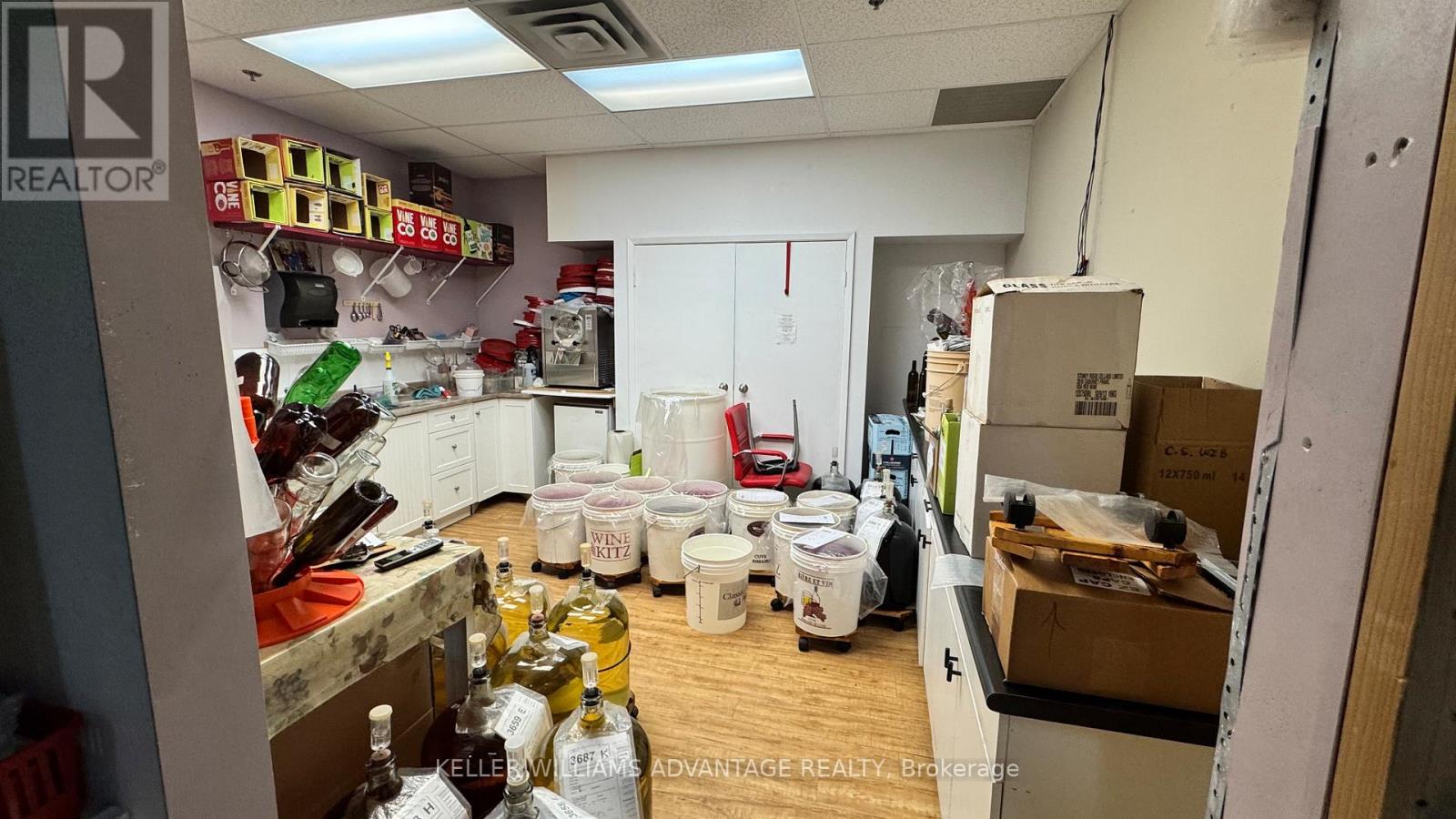 5 - 3220 Dufferin Street, Toronto, Ontario  M6A 2T3 - Photo 10 - W11977814
