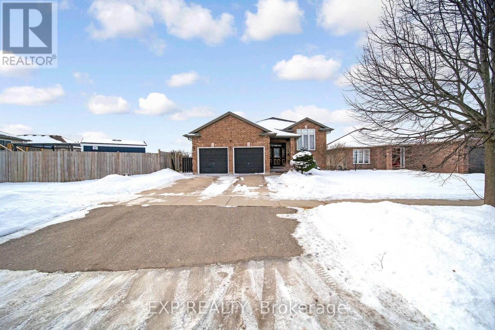 7 Lynbrook Lane, Welland, Ontario  L3C 7M7 - Photo 4 - X11977813