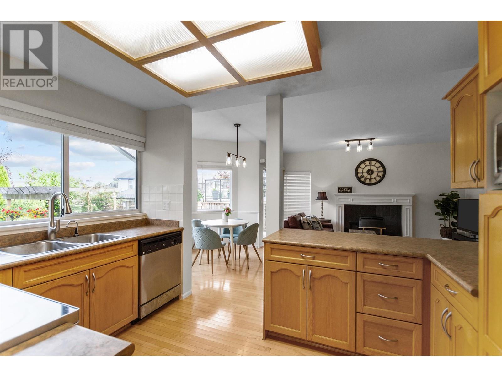 2435 Kensington Crescent, Port Coquitlam, British Columbia  V3C 5N8 - Photo 11 - R2967588
