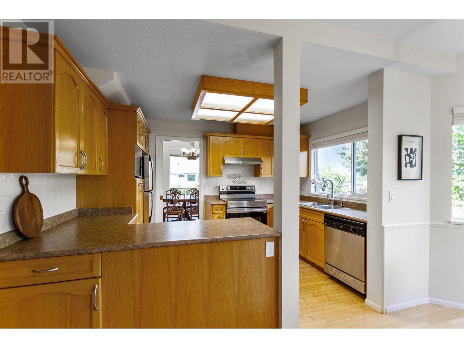 2435 Kensington Crescent, Port Coquitlam, British Columbia  V3C 5N8 - Photo 9 - R2967588