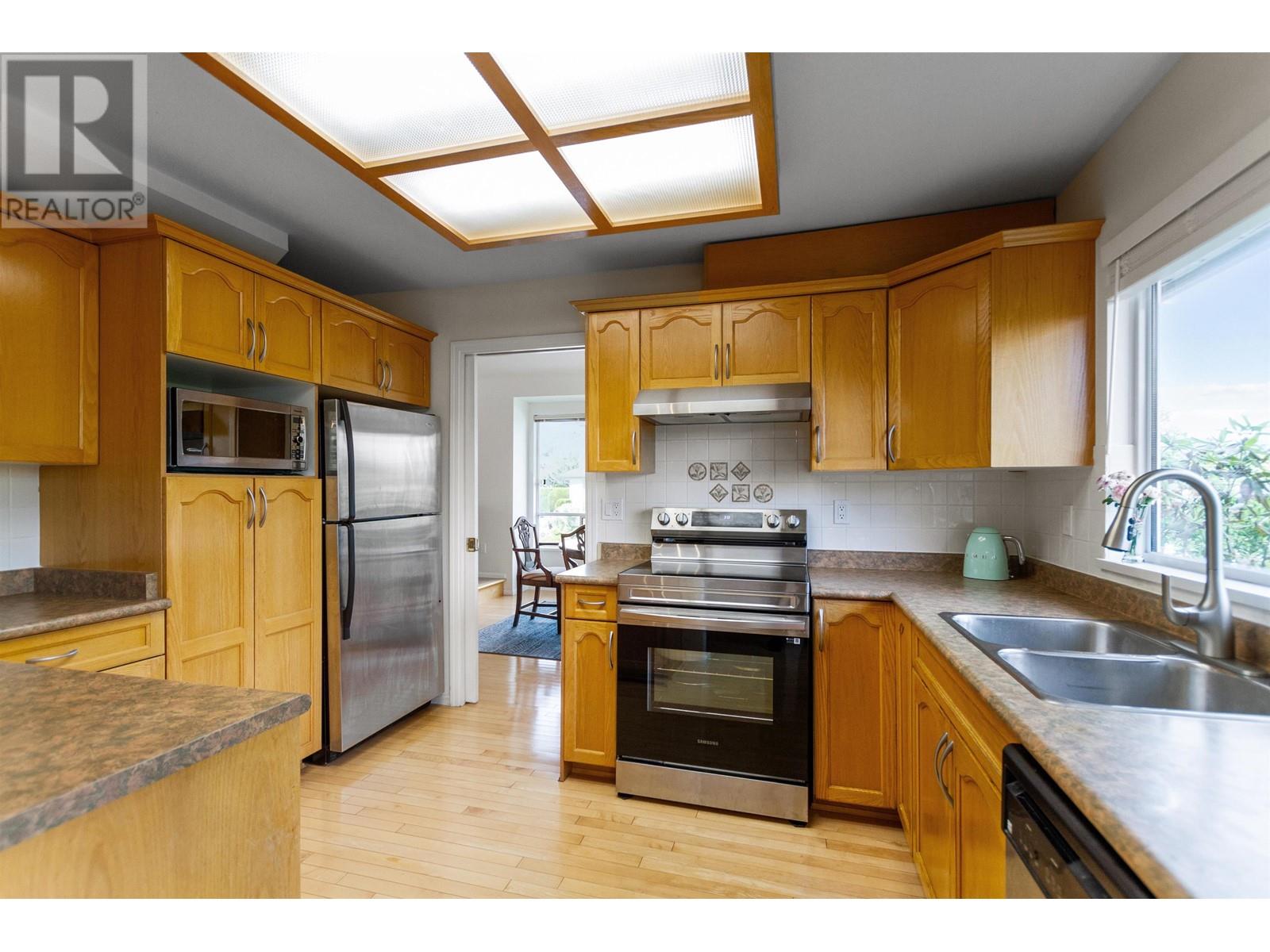 2435 Kensington Crescent, Port Coquitlam, British Columbia  V3C 5N8 - Photo 8 - R2967588
