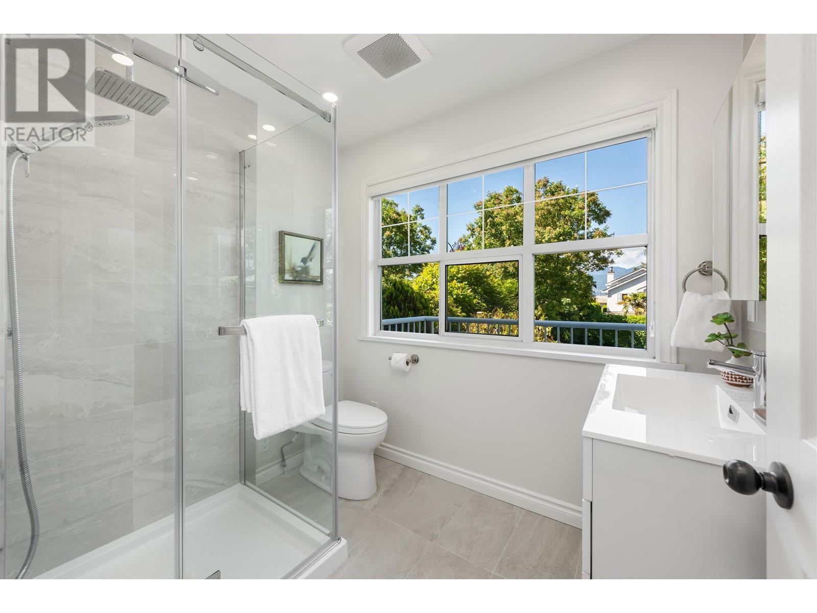 3888 W 13th Avenue, Vancouver, British Columbia  V6R 2S8 - Photo 9 - R2968010