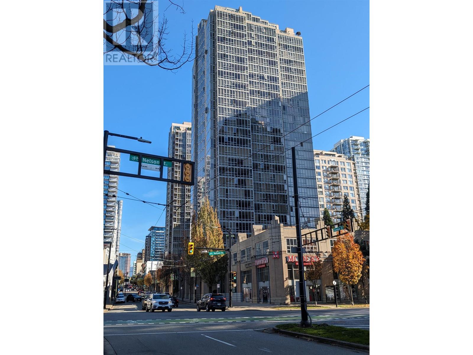 Listing Picture 3 of 18 : 303 950 CAMBIE STREET, Vancouver / 溫哥華 - 魯藝地產 Yvonne Lu Group - MLS Medallion Club Member