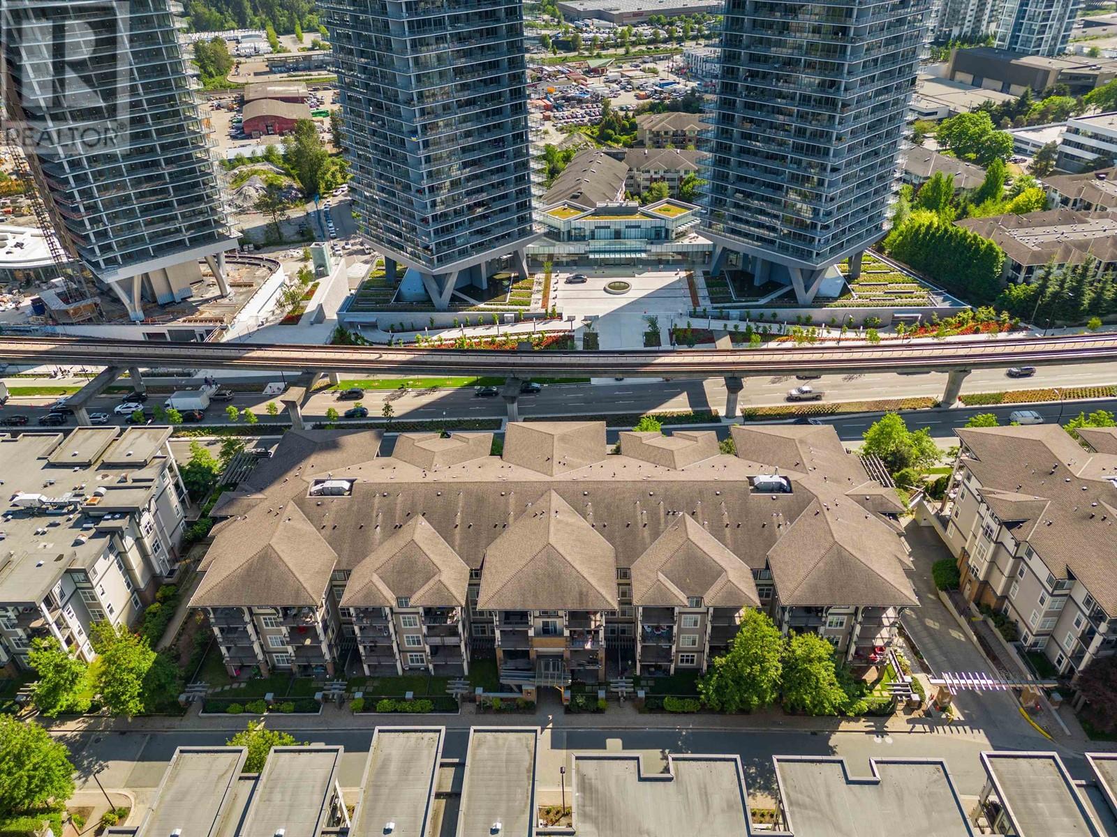 Listing Picture 26 of 28 : 204 4788 BRENTWOOD DRIVE, Burnaby / 本拿比 - 魯藝地產 Yvonne Lu Group - MLS Medallion Club Member