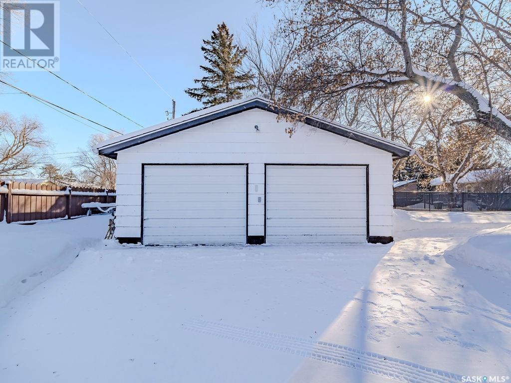 107 4th Avenue, Dundurn, Saskatchewan  S0K 1K0 - Photo 4 - SK996154