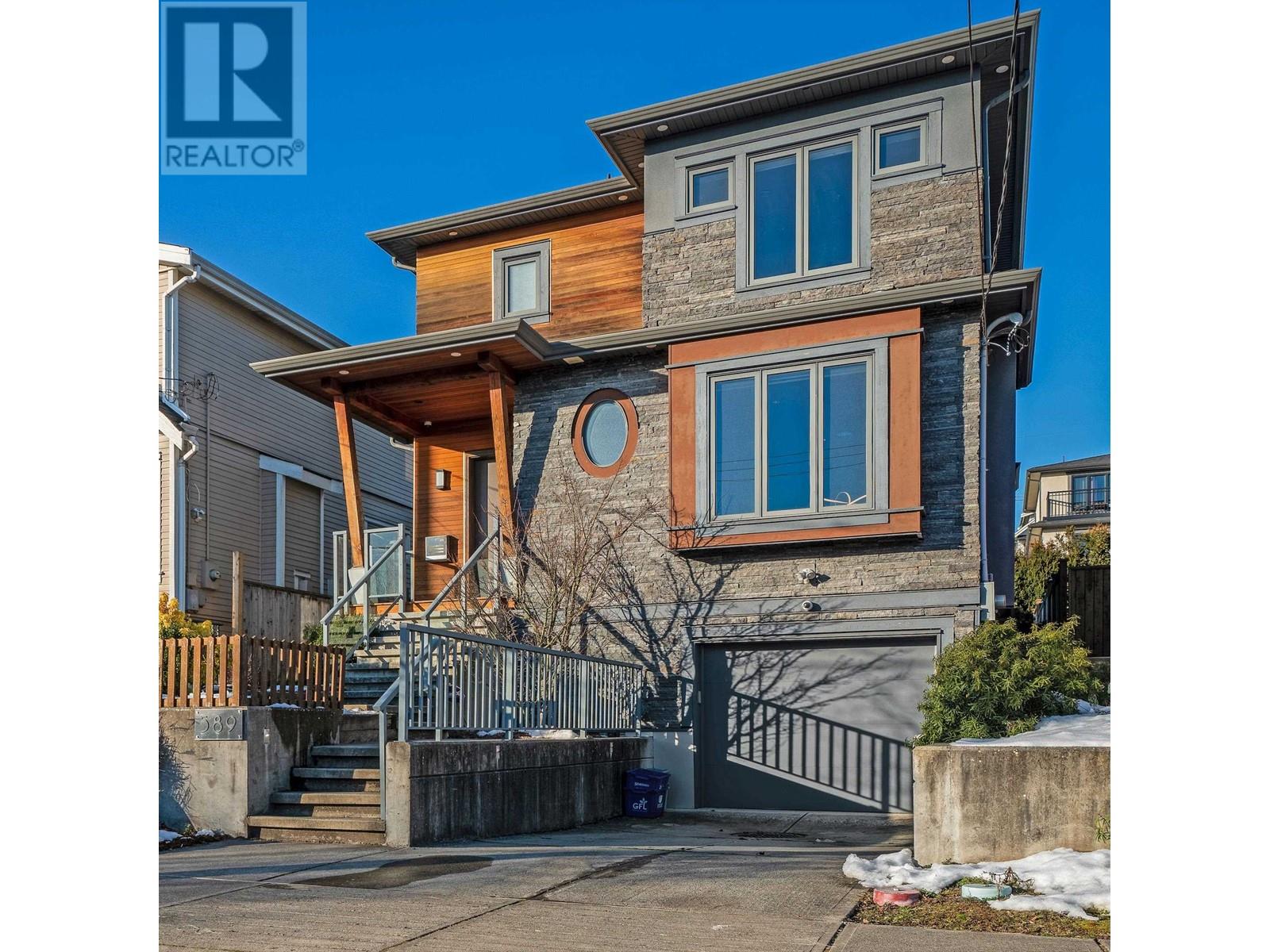 589 E 62nd Avenue, Vancouver, British Columbia  V5X 2G3 - Photo 1 - R2968091