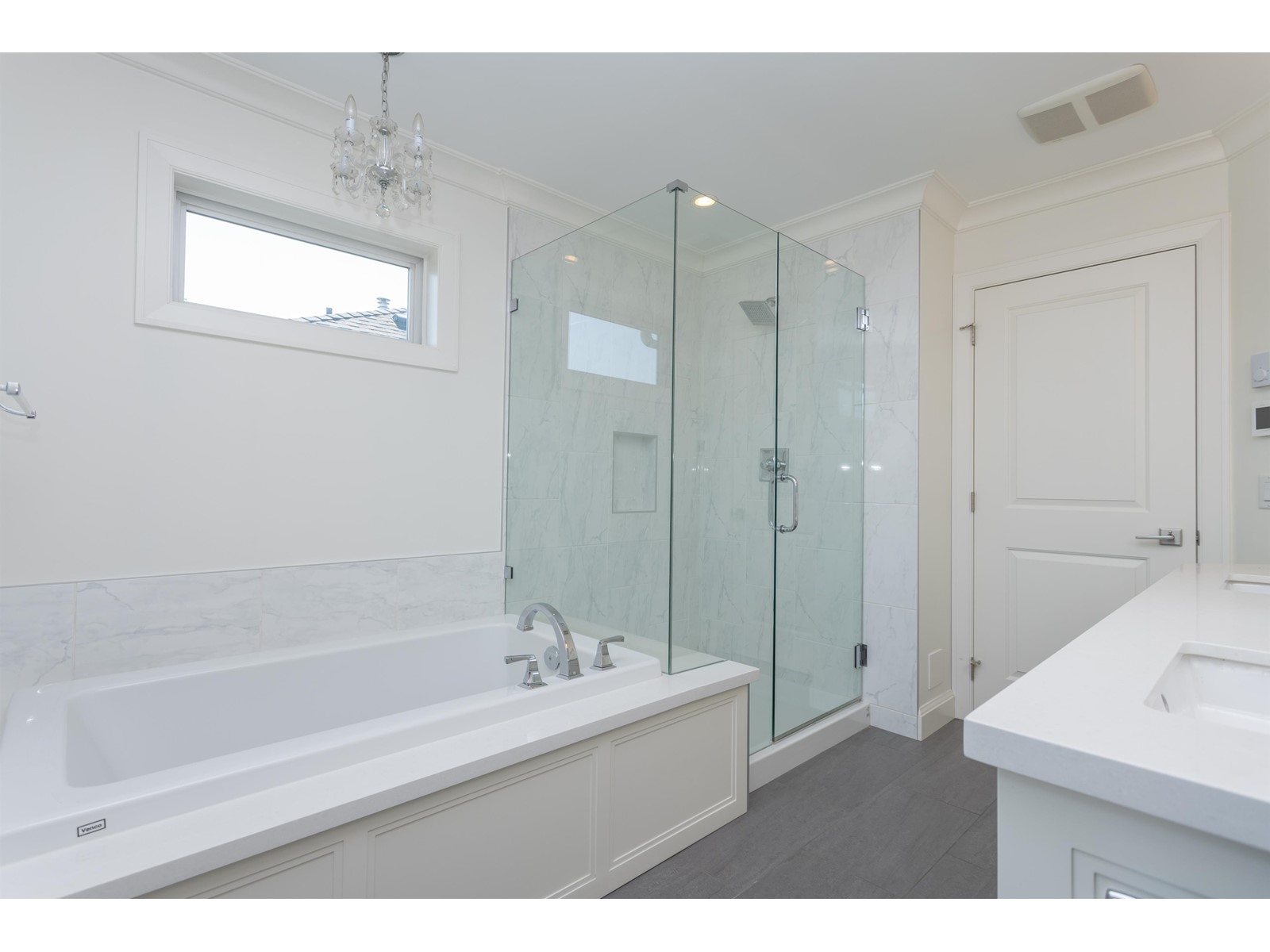 2202 Madrona Place, Surrey, British Columbia  V4A 7Z4 - Photo 18 - R2968098