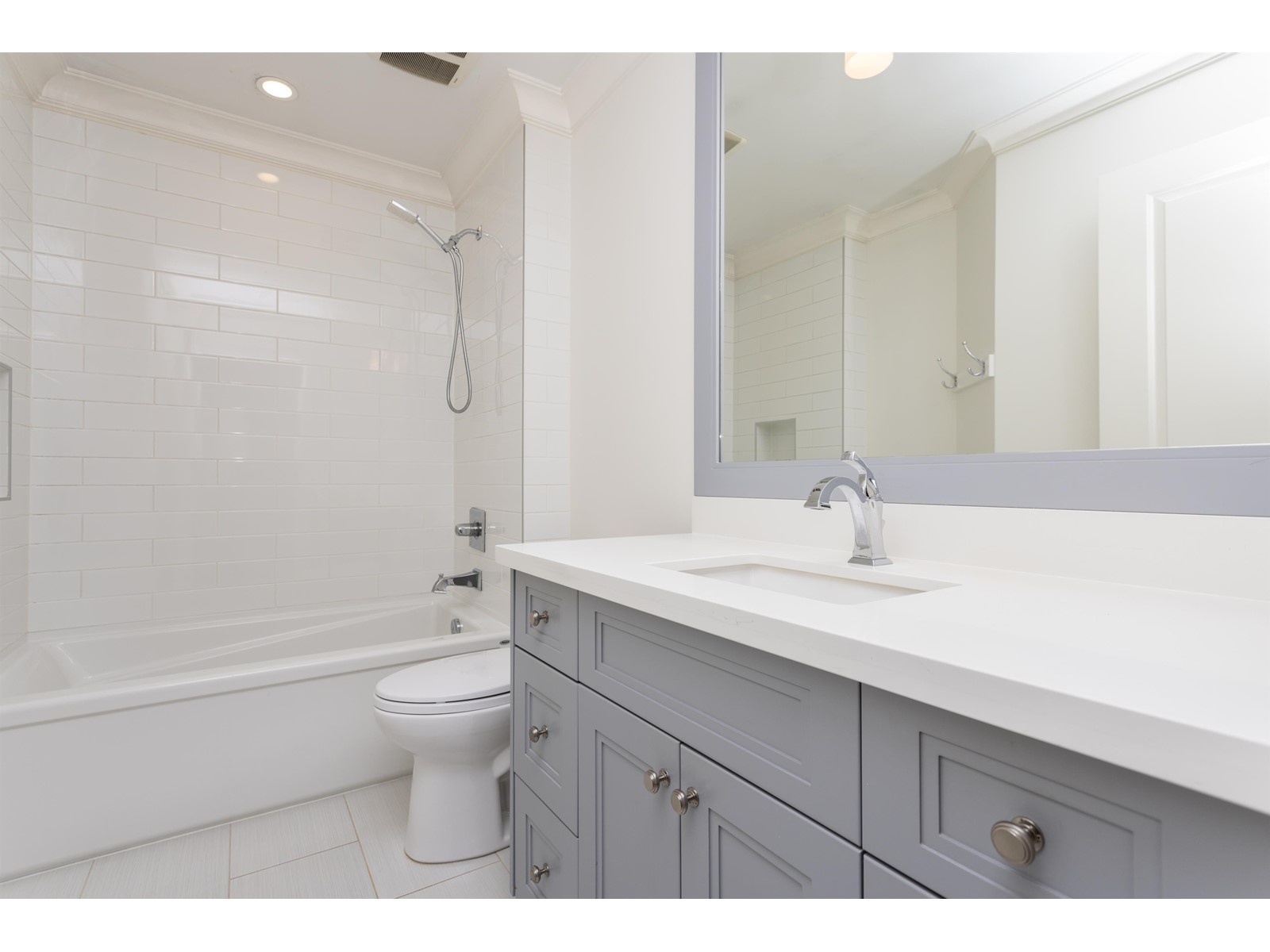 2202 Madrona Place, Surrey, British Columbia  V4A 7Z4 - Photo 34 - R2968098