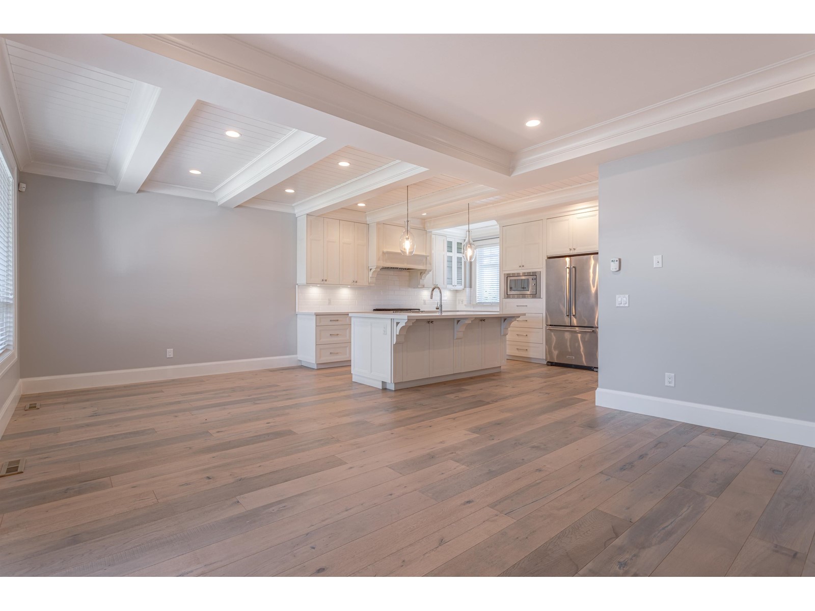 2202 Madrona Place, Surrey, British Columbia  V4A 7Z4 - Photo 10 - R2968098