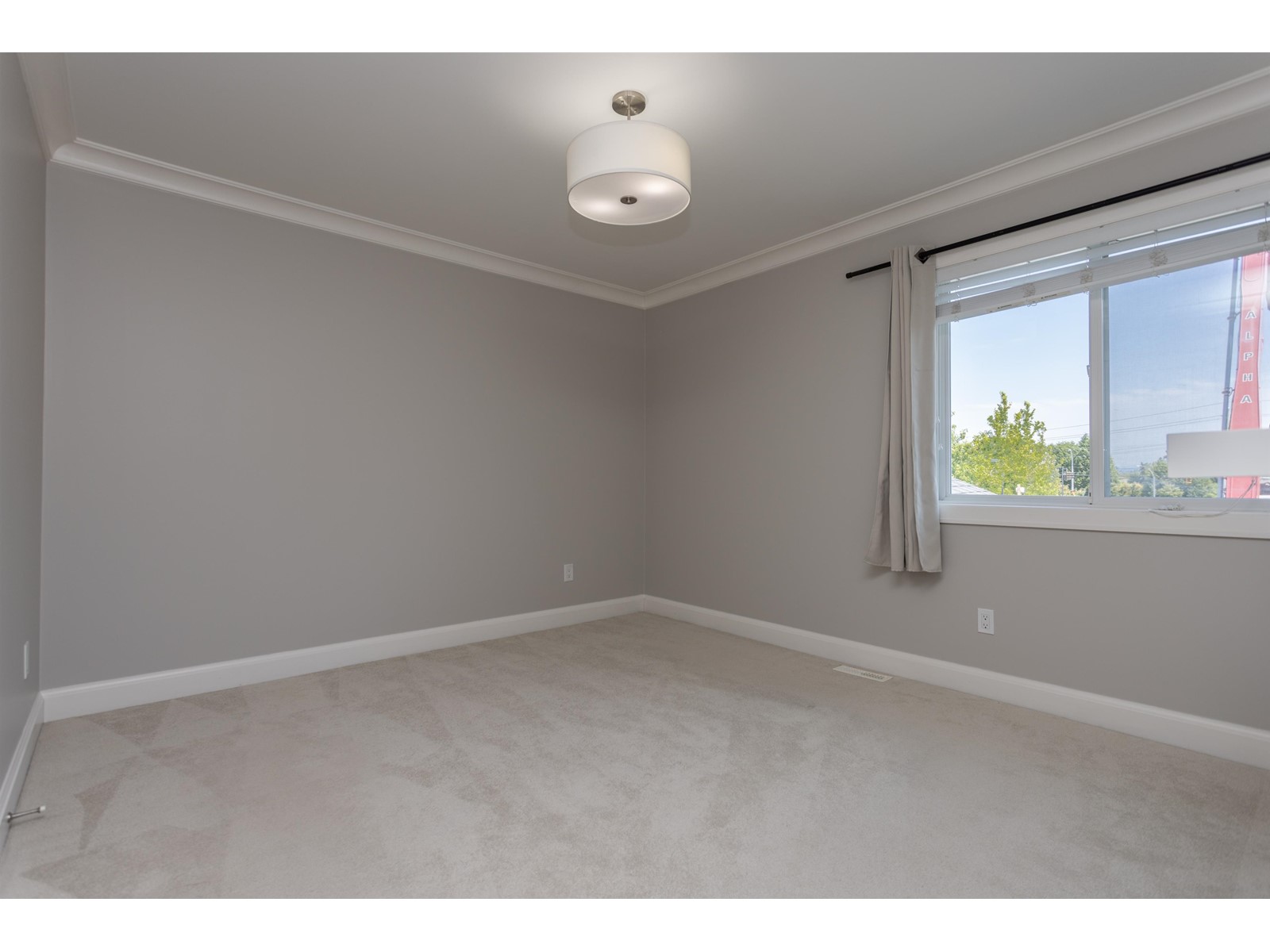 2202 Madrona Place, Surrey, British Columbia  V4A 7Z4 - Photo 16 - R2968098