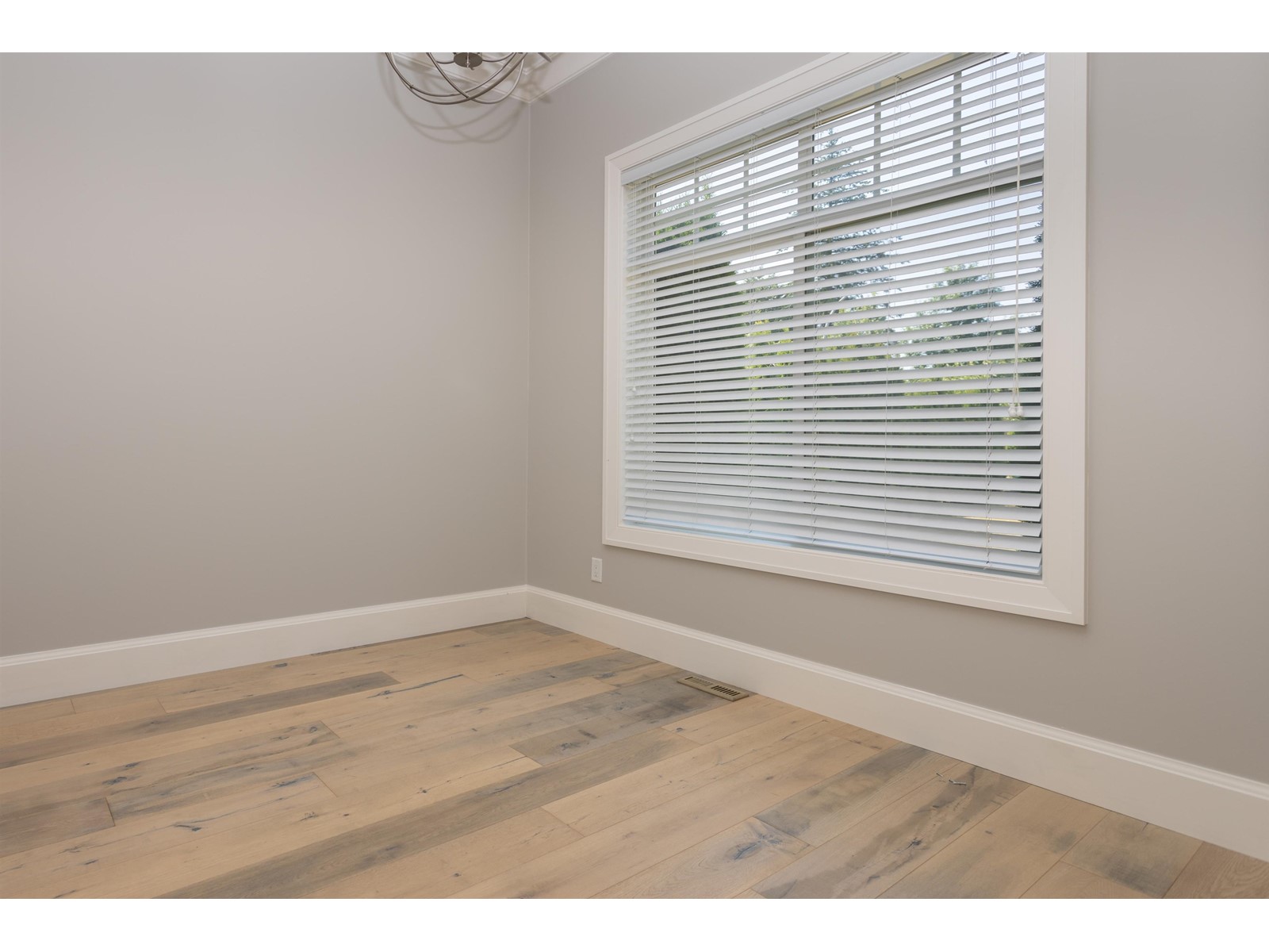 2202 Madrona Place, Surrey, British Columbia  V4A 7Z4 - Photo 12 - R2968098