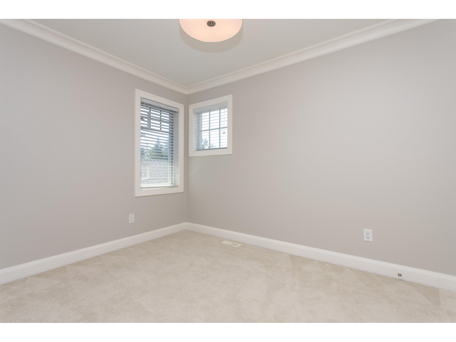 2202 Madrona Place, Surrey, British Columbia  V4A 7Z4 - Photo 22 - R2968098
