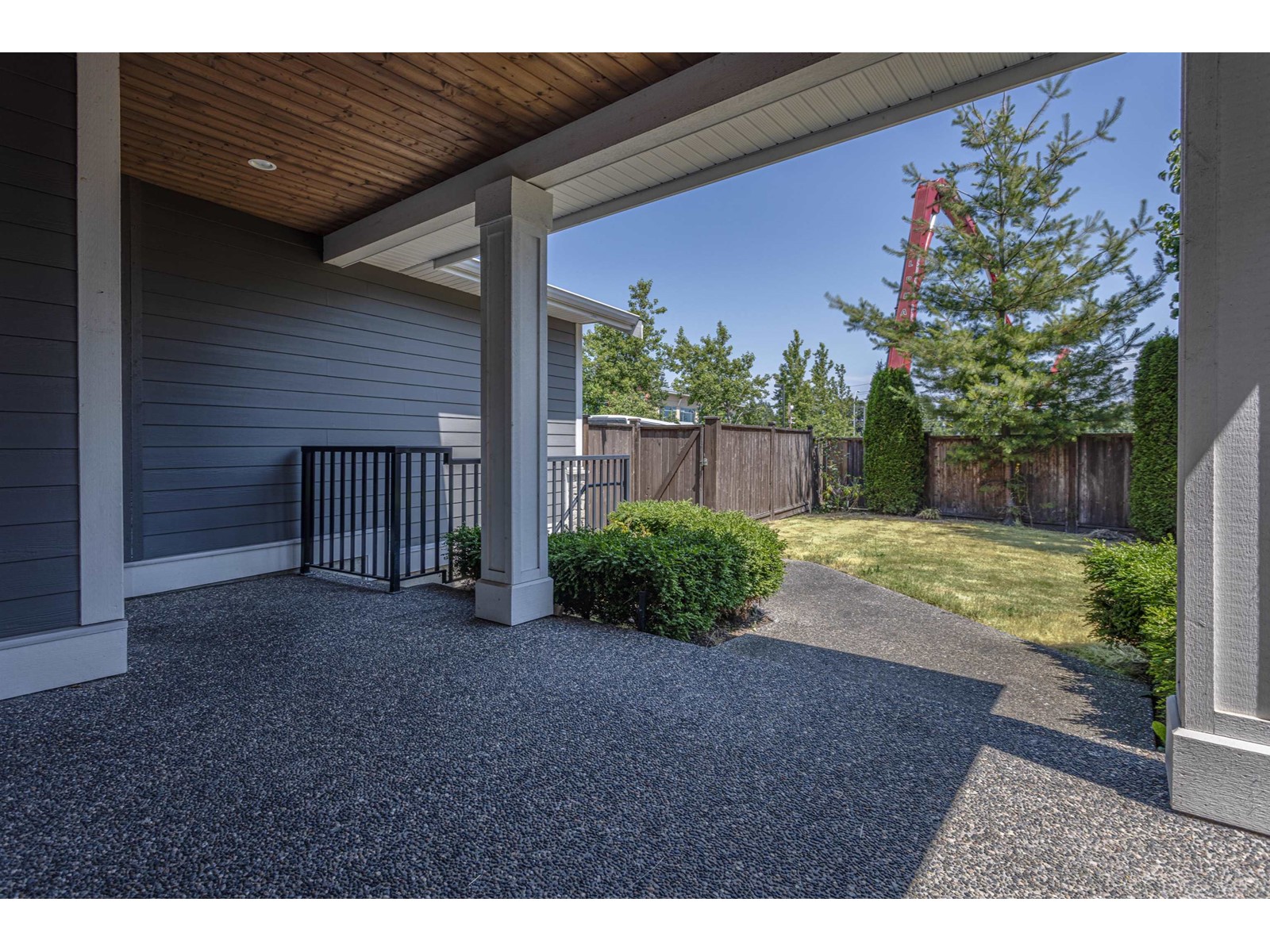 2202 Madrona Place, Surrey, British Columbia  V4A 7Z4 - Photo 31 - R2968098