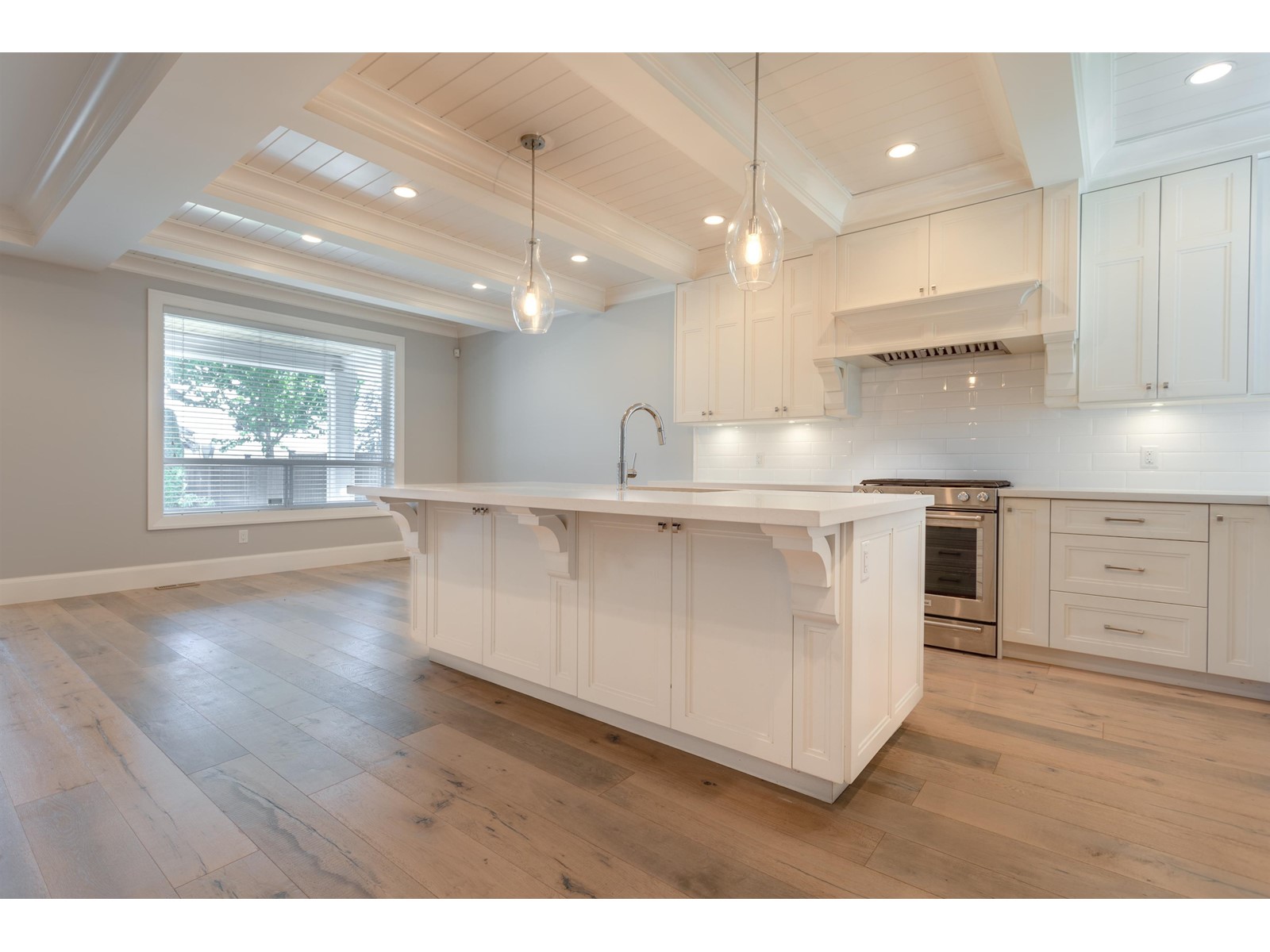 2202 Madrona Place, Surrey, British Columbia  V4A 7Z4 - Photo 6 - R2968098