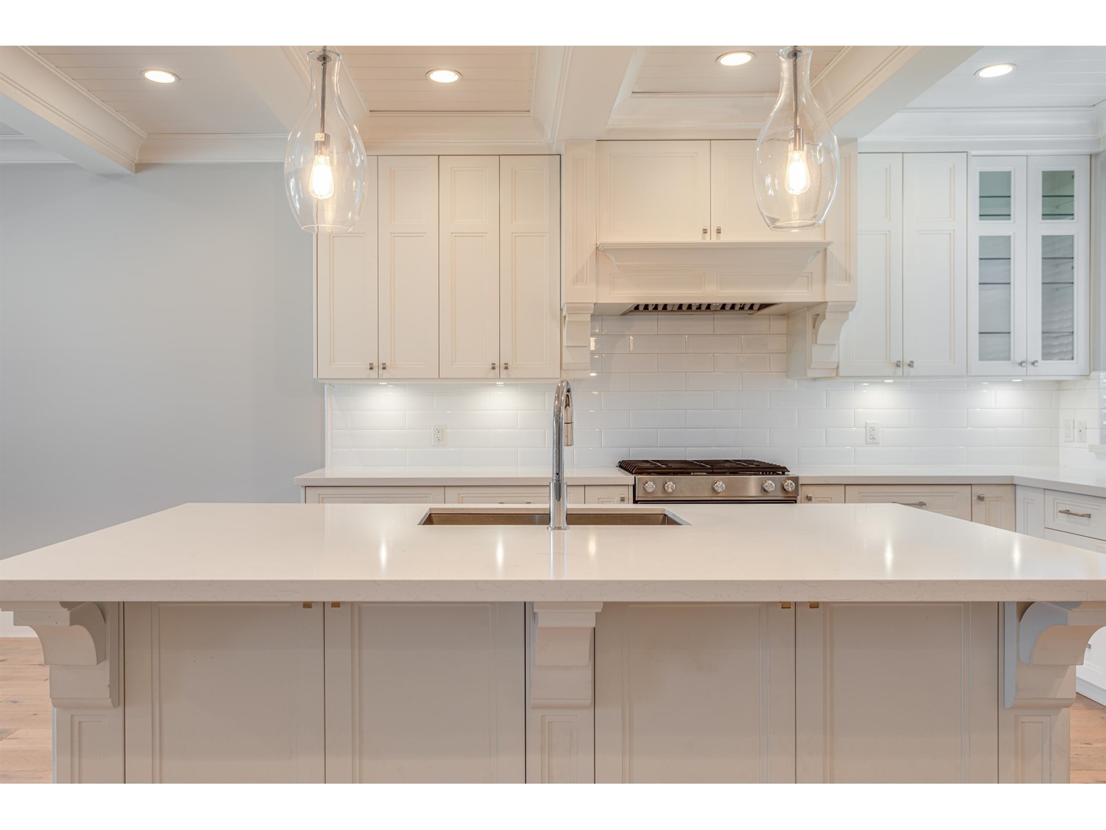 2202 Madrona Place, Surrey, British Columbia  V4A 7Z4 - Photo 11 - R2968098