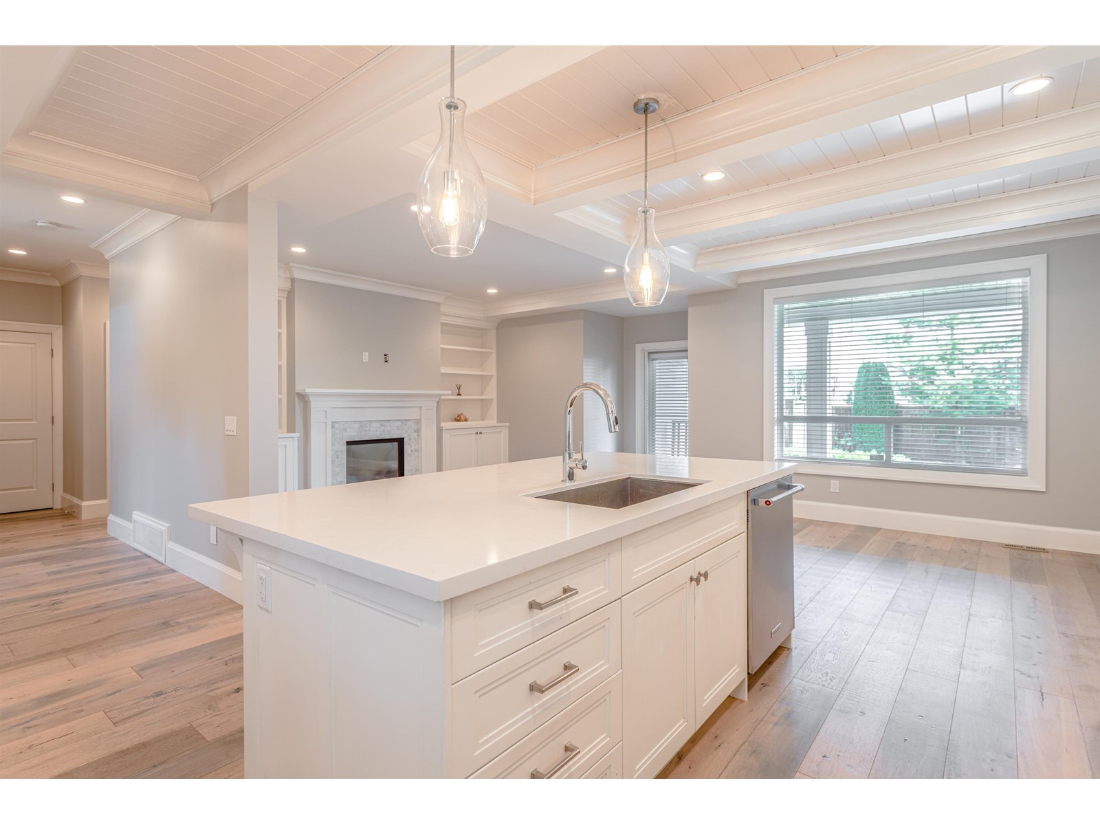 2202 Madrona Place, Surrey, British Columbia  V4A 7Z4 - Photo 7 - R2968098