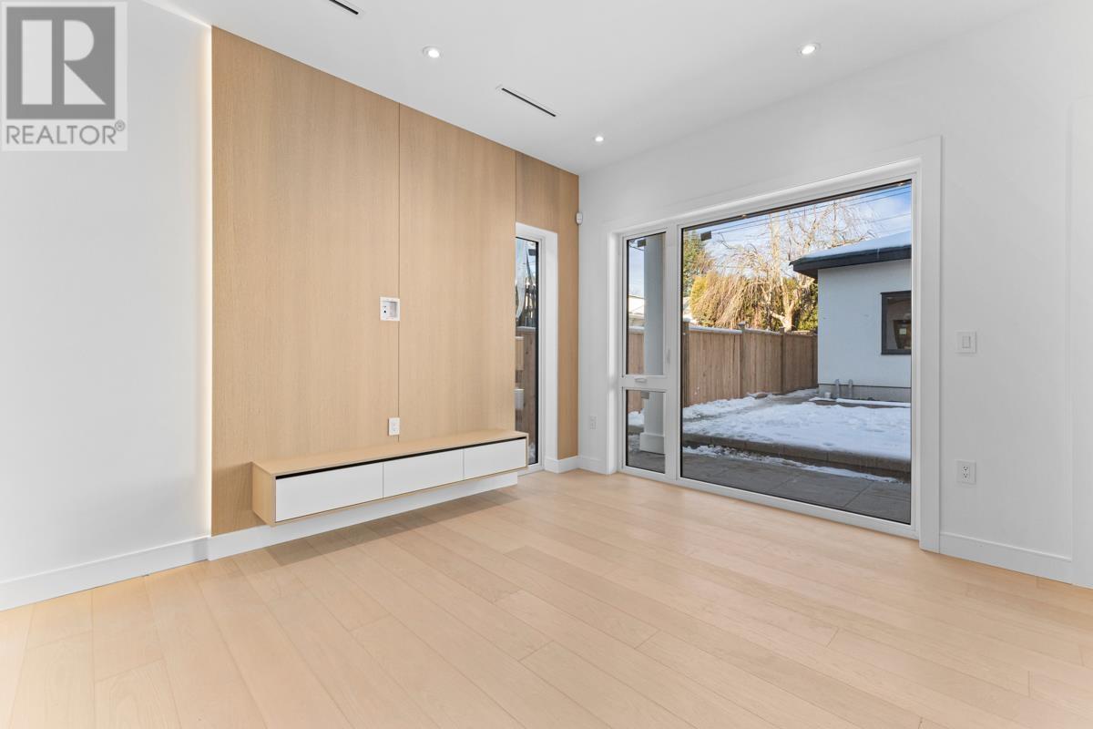 2 1315 W 64th Avenue, Vancouver, British Columbia  V6P 2M9 - Photo 5 - R2968193
