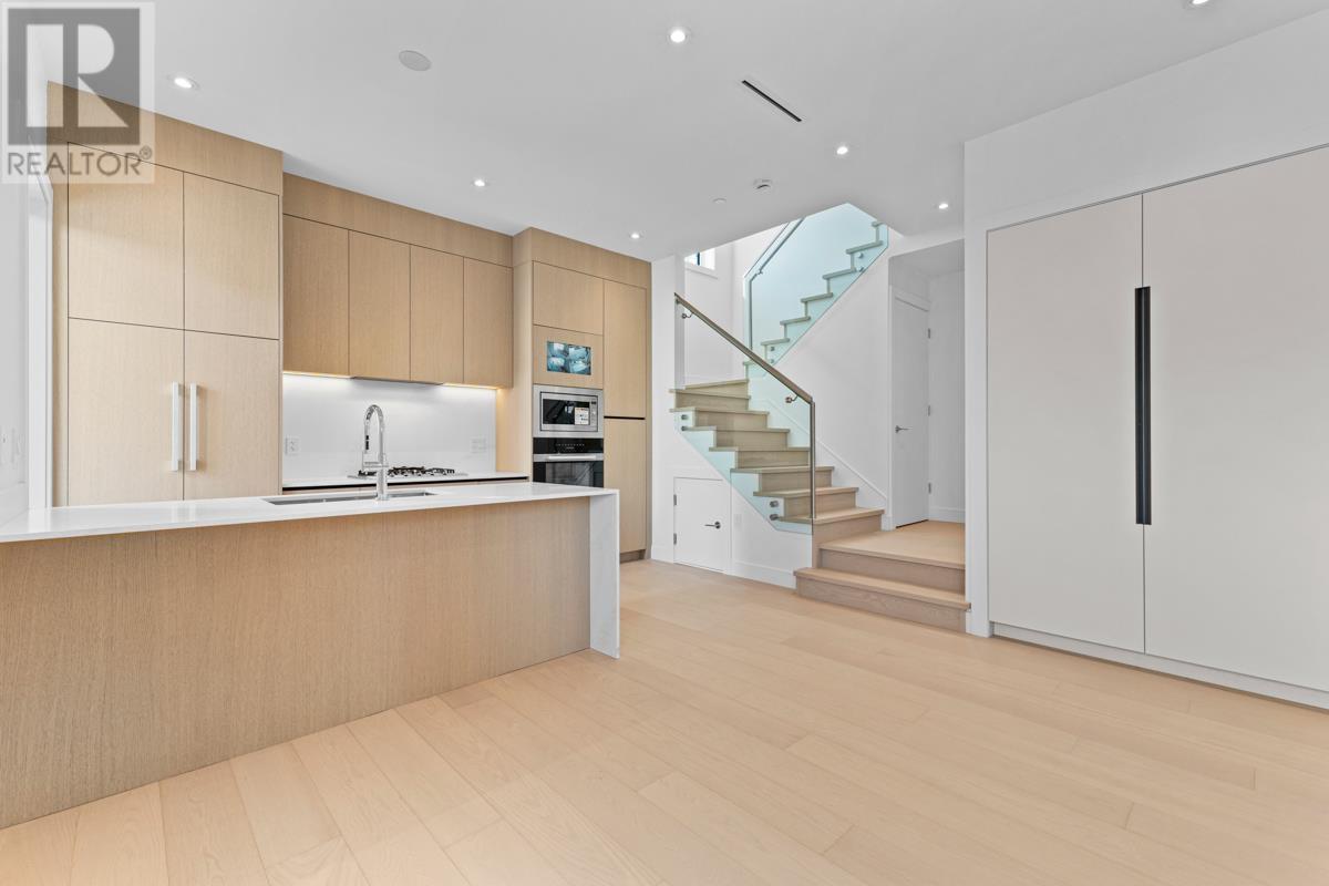 2 1315 W 64th Avenue, Vancouver, British Columbia  V6P 2M9 - Photo 7 - R2968193