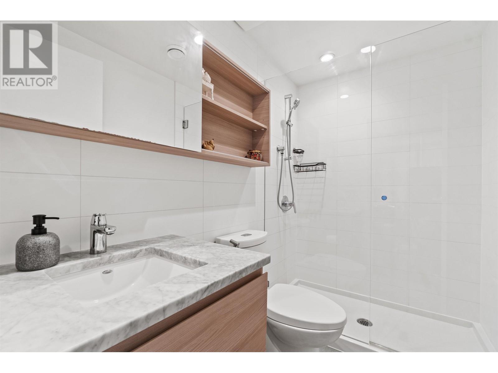 602 652 Whiting Way, Coquitlam, British Columbia  V3J 0K3 - Photo 11 - R2968138