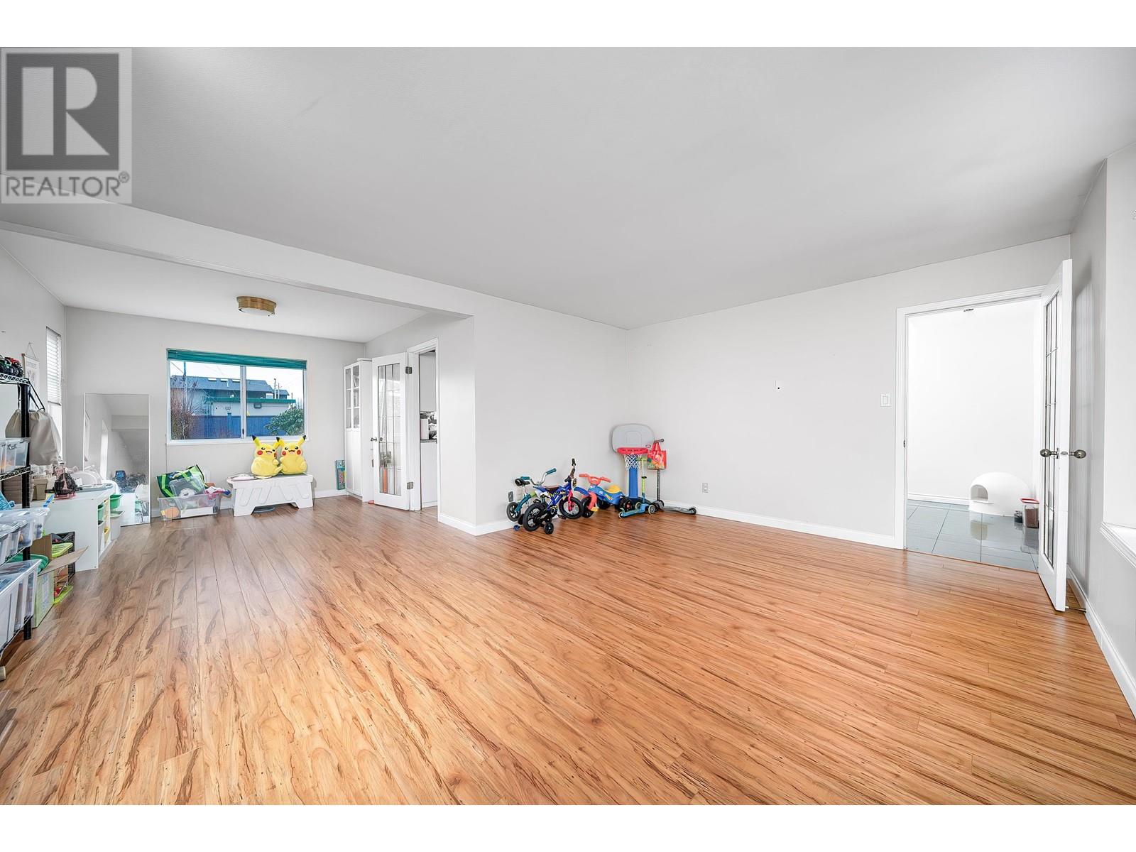 Listing Picture 12 of 30 : 9940 AQUILA ROAD, Richmond / 烈治文 - 魯藝地產 Yvonne Lu Group - MLS Medallion Club Member