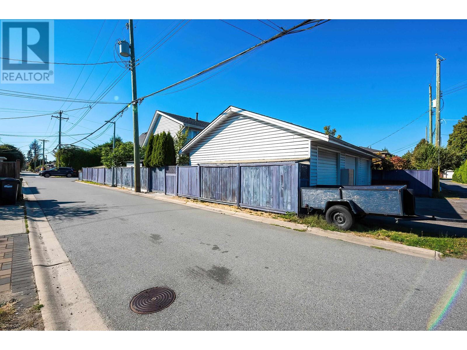 Listing Picture 28 of 30 : 9940 AQUILA ROAD, Richmond / 烈治文 - 魯藝地產 Yvonne Lu Group - MLS Medallion Club Member